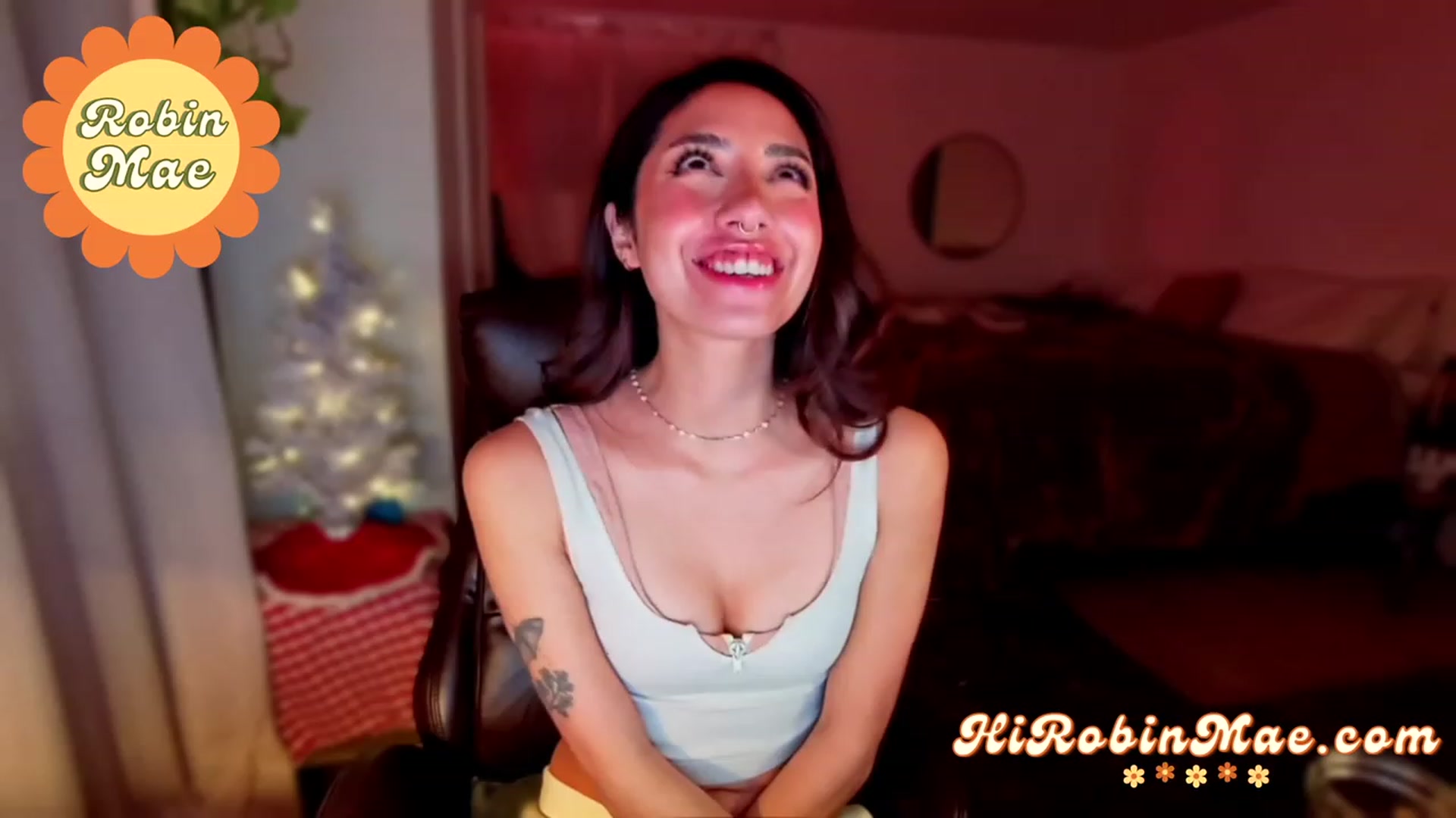 Gallery image thumbnail from RobinMae's myfreecams stream on, 12/30/2022, 06:40 image 6 of 20