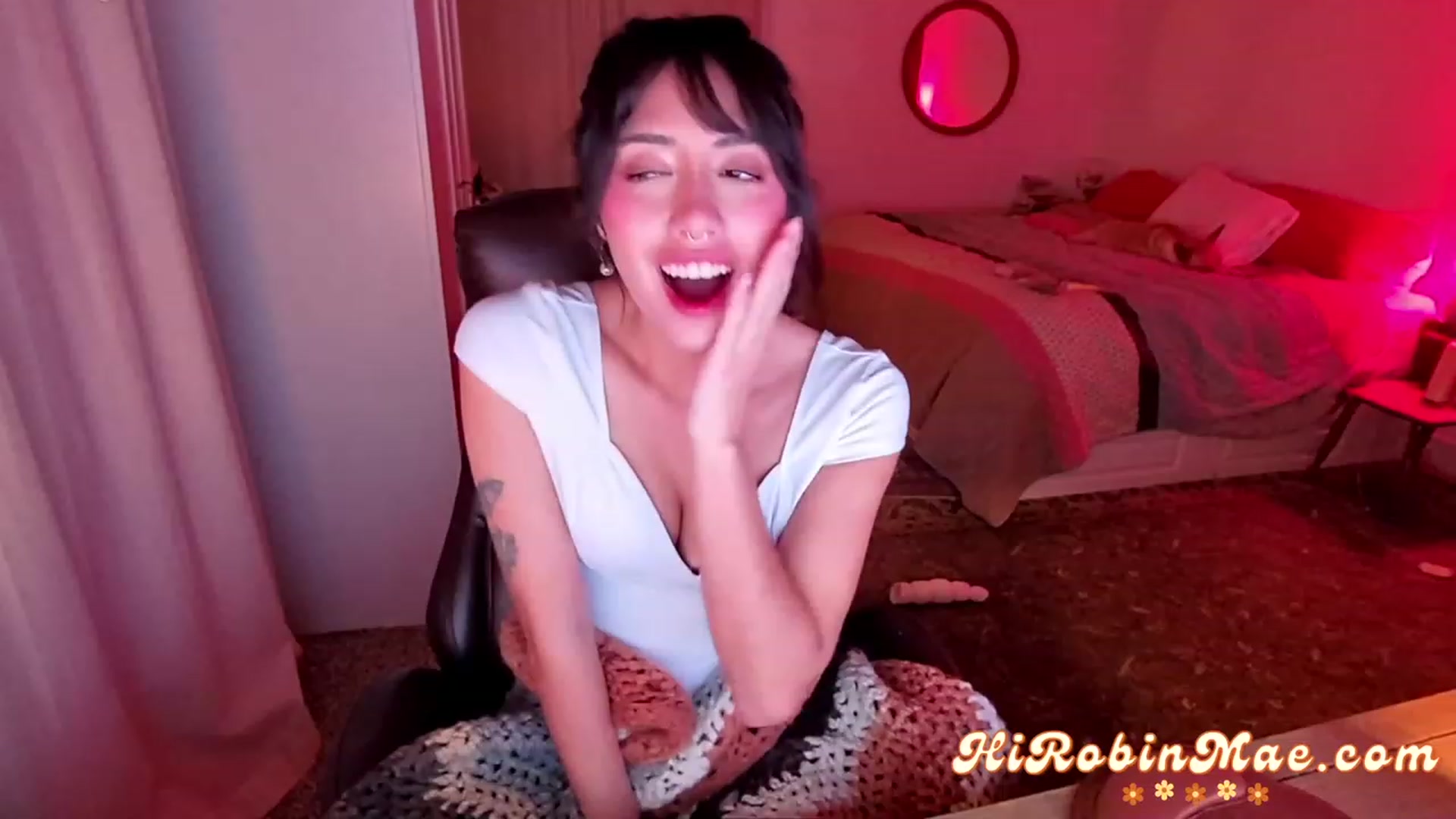 Gallery image thumbnail from RobinMae's myfreecams stream on, 11/02/2023, 04:25 image 10 of 20