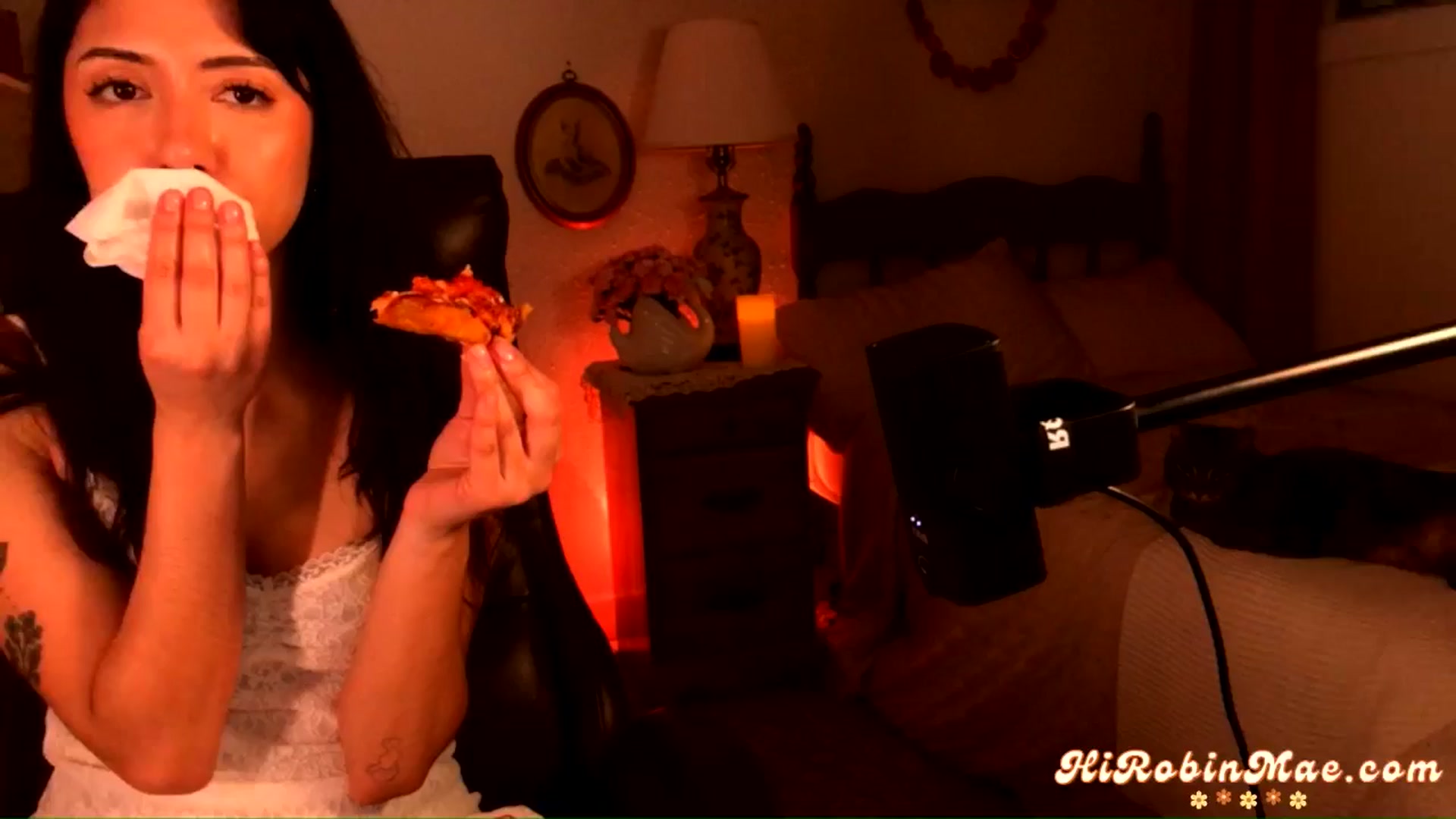 Gallery image thumbnail from RobinMae's myfreecams stream on, 05/04/2024, 08:05 image 12 of 20
