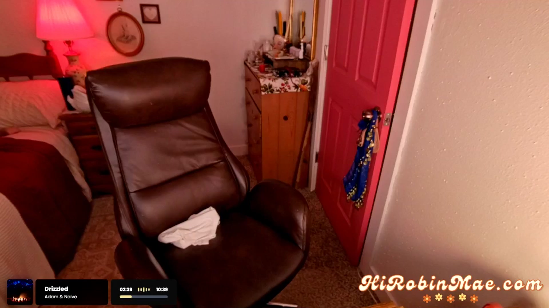 Gallery image thumbnail from RobinMae's myfreecams stream on, 09/12/2024, 05:43 image 11 of 20
