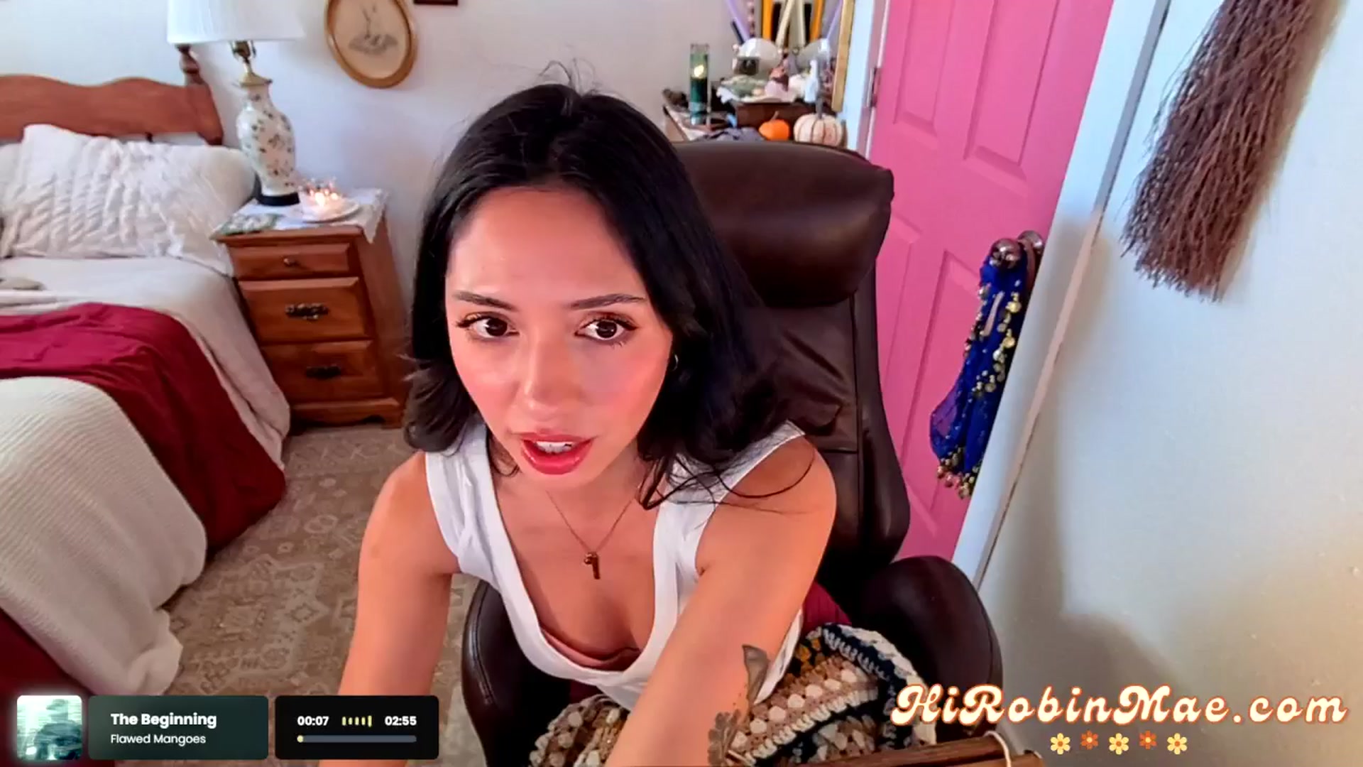 Gallery image thumbnail from RobinMae's myfreecams stream on, 10/21/2024, 23:25 image 3 of 20