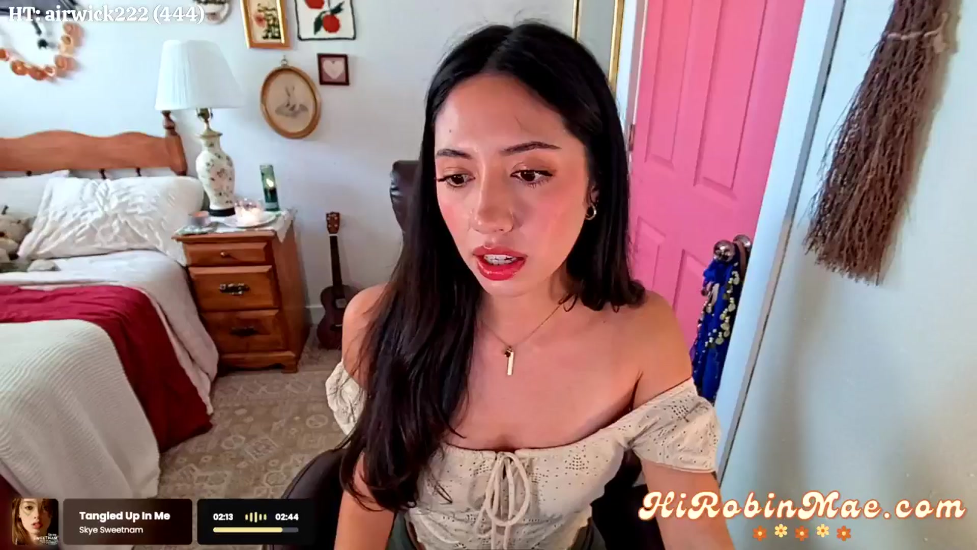 Gallery image thumbnail from RobinMae's myfreecams stream on, 10/22/2024, 23:49 image 8 of 20