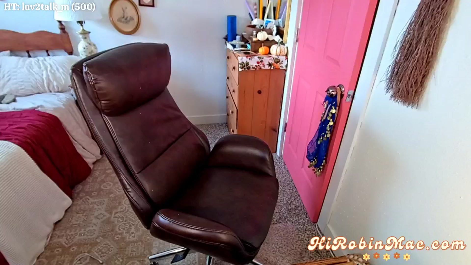Gallery image thumbnail from RobinMae's myfreecams stream on, 10/29/2024, 22:21 image 14 of 20