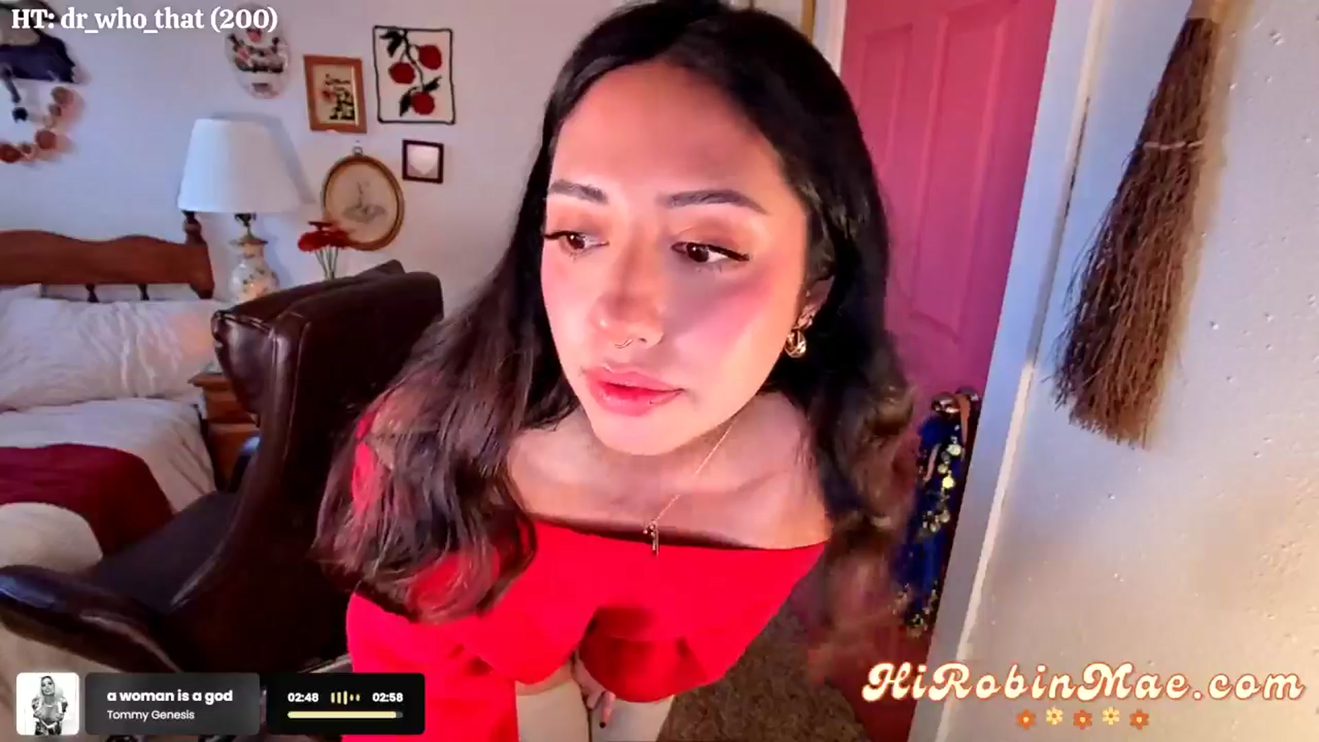 Gallery image thumbnail from RobinMae's myfreecams stream on, 11/02/2024, 24:25 image 6 of 20