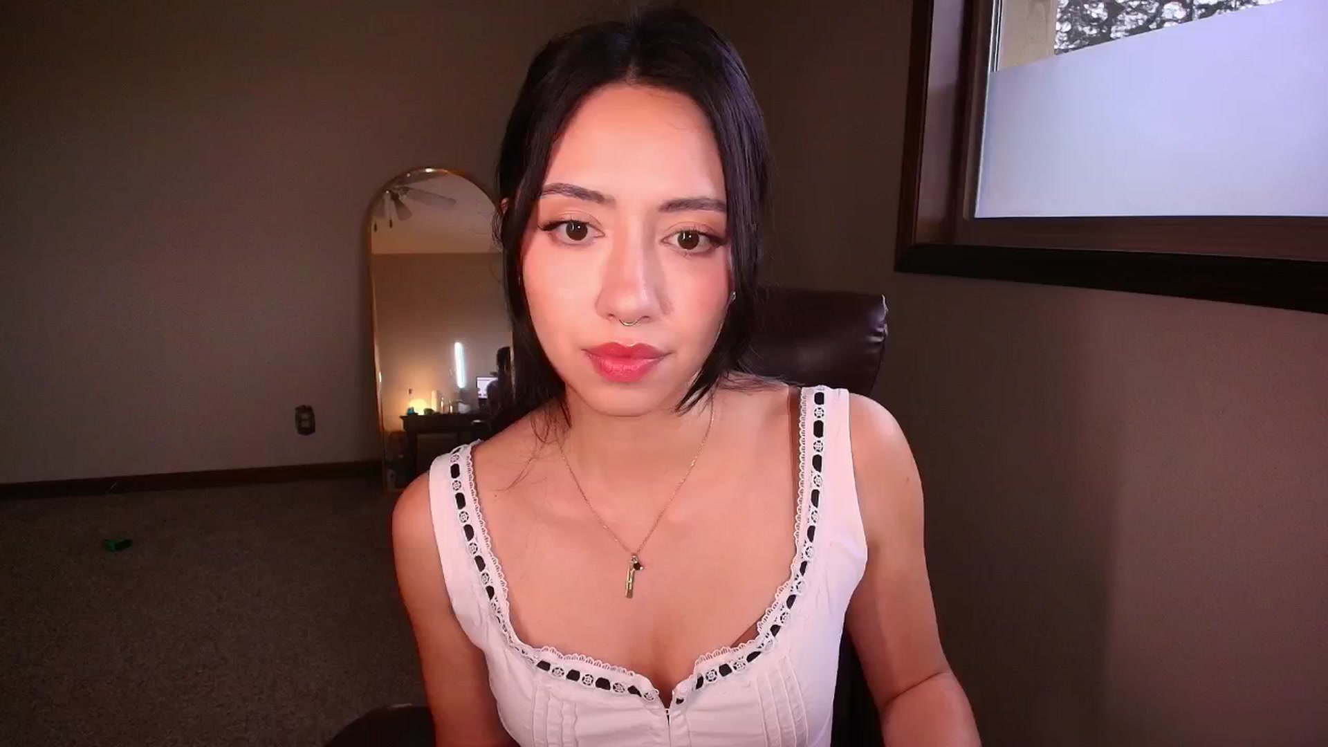 Gallery image thumbnail from RobinMae's myfreecams stream on, 02/08/2025, 24:42 image 7 of 20