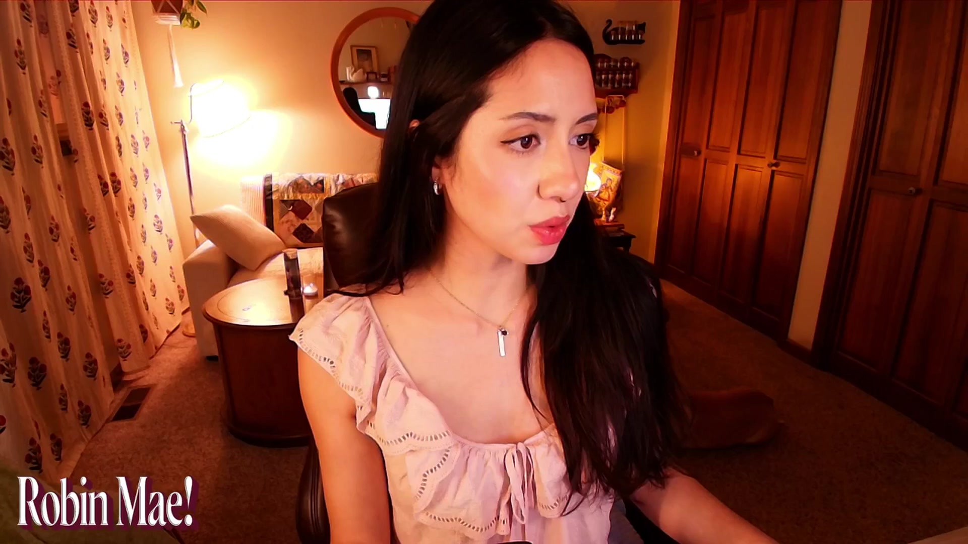 Gallery image thumbnail from RobinMae's myfreecams stream on, 10/15/2025, 02:33 image 2 of 20
