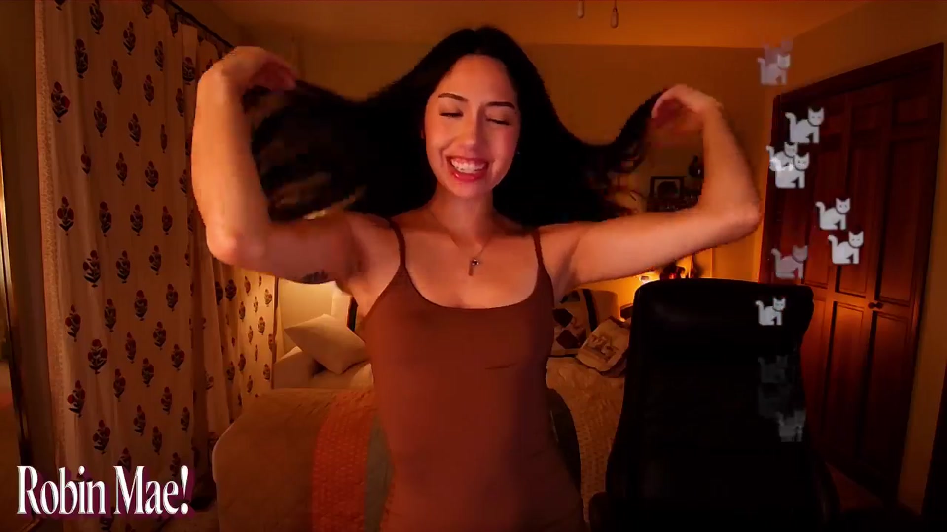 Gallery image thumbnail from RobinMae's myfreecams stream on, 11/05/2025, 04:23 image 10 of 20