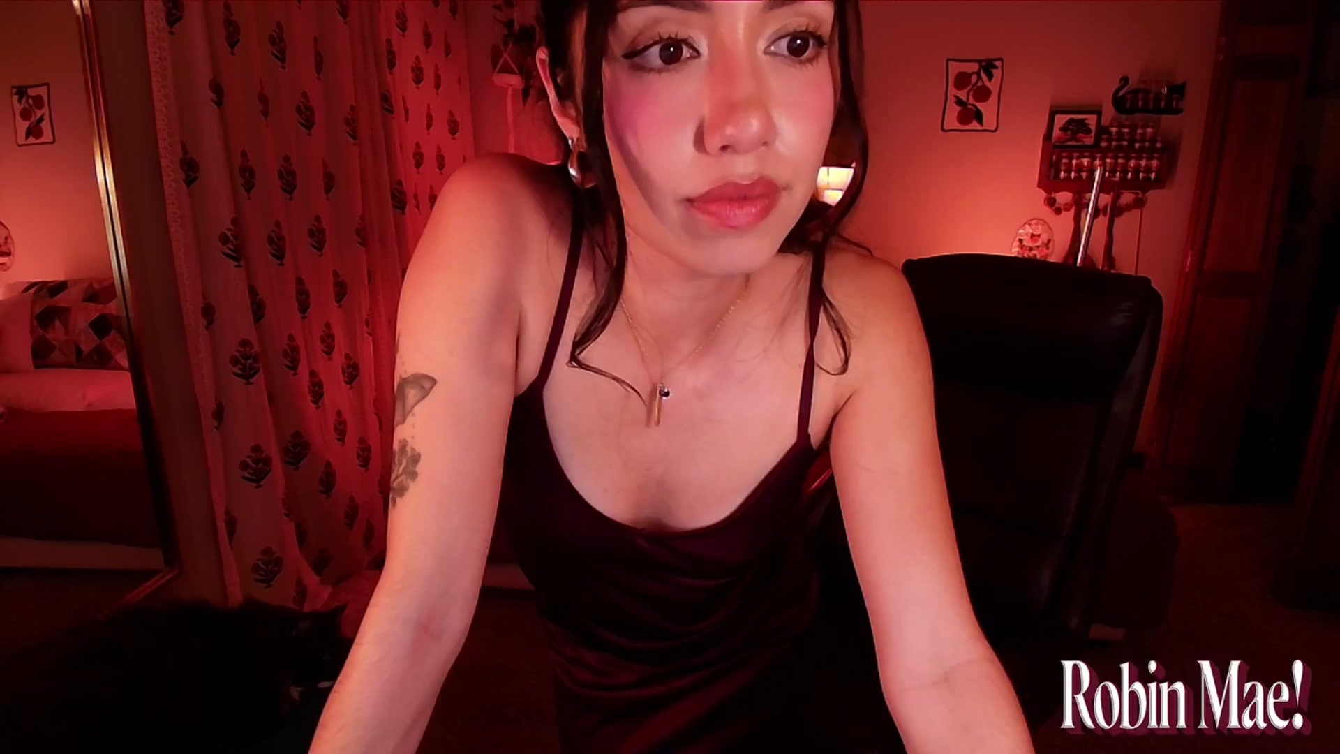 Gallery image thumbnail from RobinMae's myfreecams stream on, 11/19/2025, 05:27 image 9 of 20