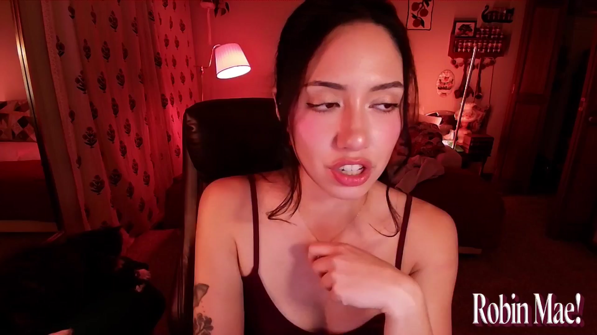 Gallery image thumbnail from RobinMae's myfreecams stream on, 11/19/2025, 05:27 image 18 of 20