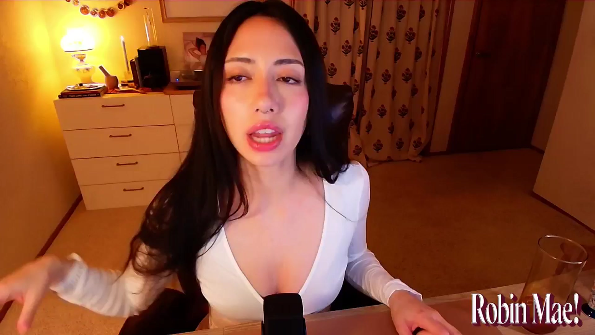 Gallery image thumbnail from RobinMae's myfreecams stream on, 04/02/2026, 04:38 image 4 of 20