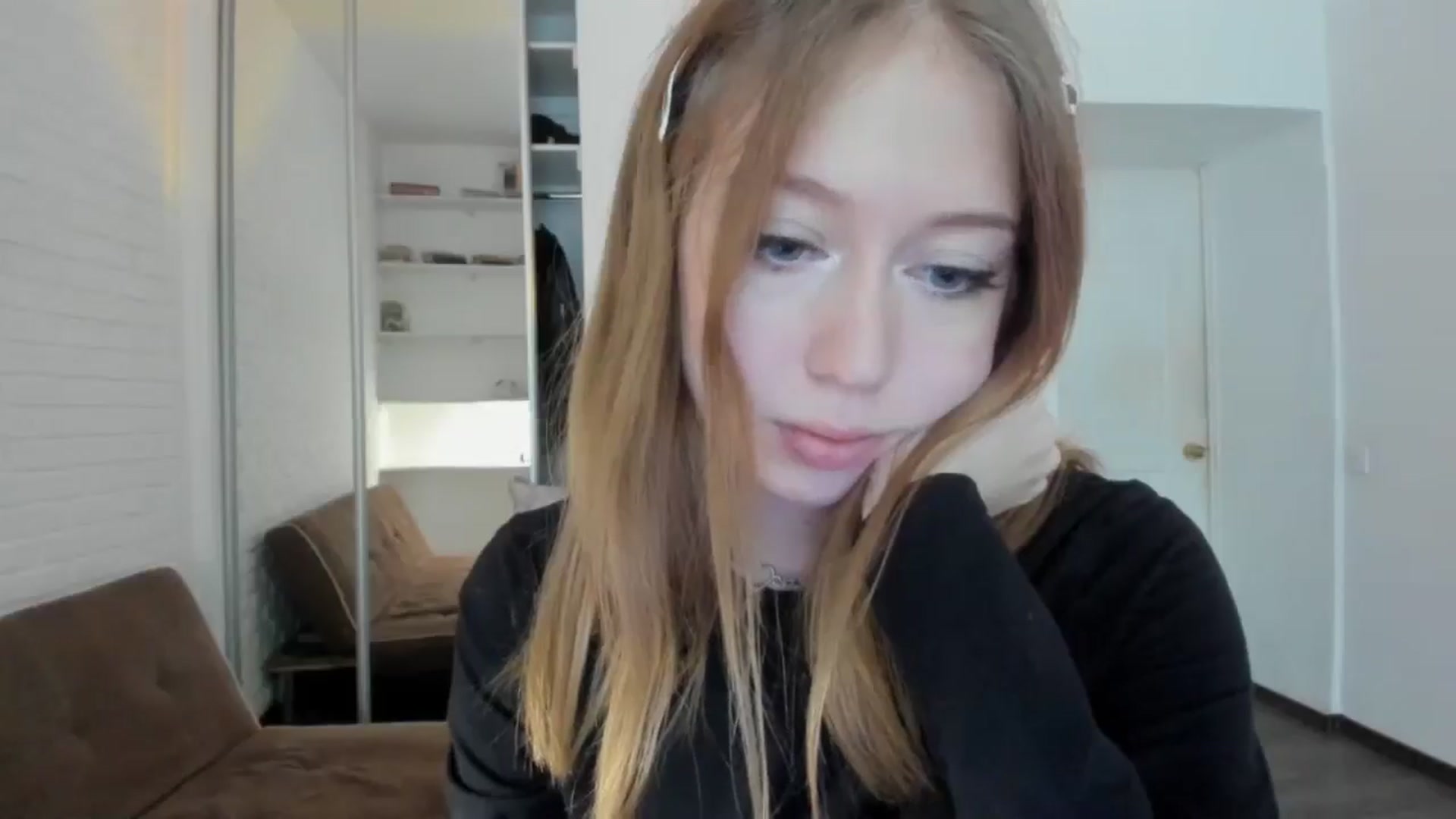 Gallery image thumbnail from RoboSasha's myfreecams stream on, 08/17/2024, 13:10 image 19 of 20