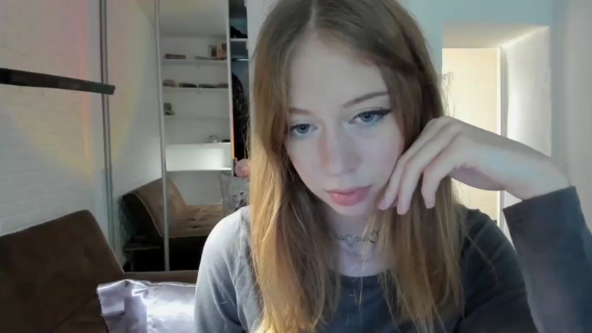 Gallery image thumbnail from RoboSasha's myfreecams stream on, 08/18/2024, 14:40 image 3 of 20