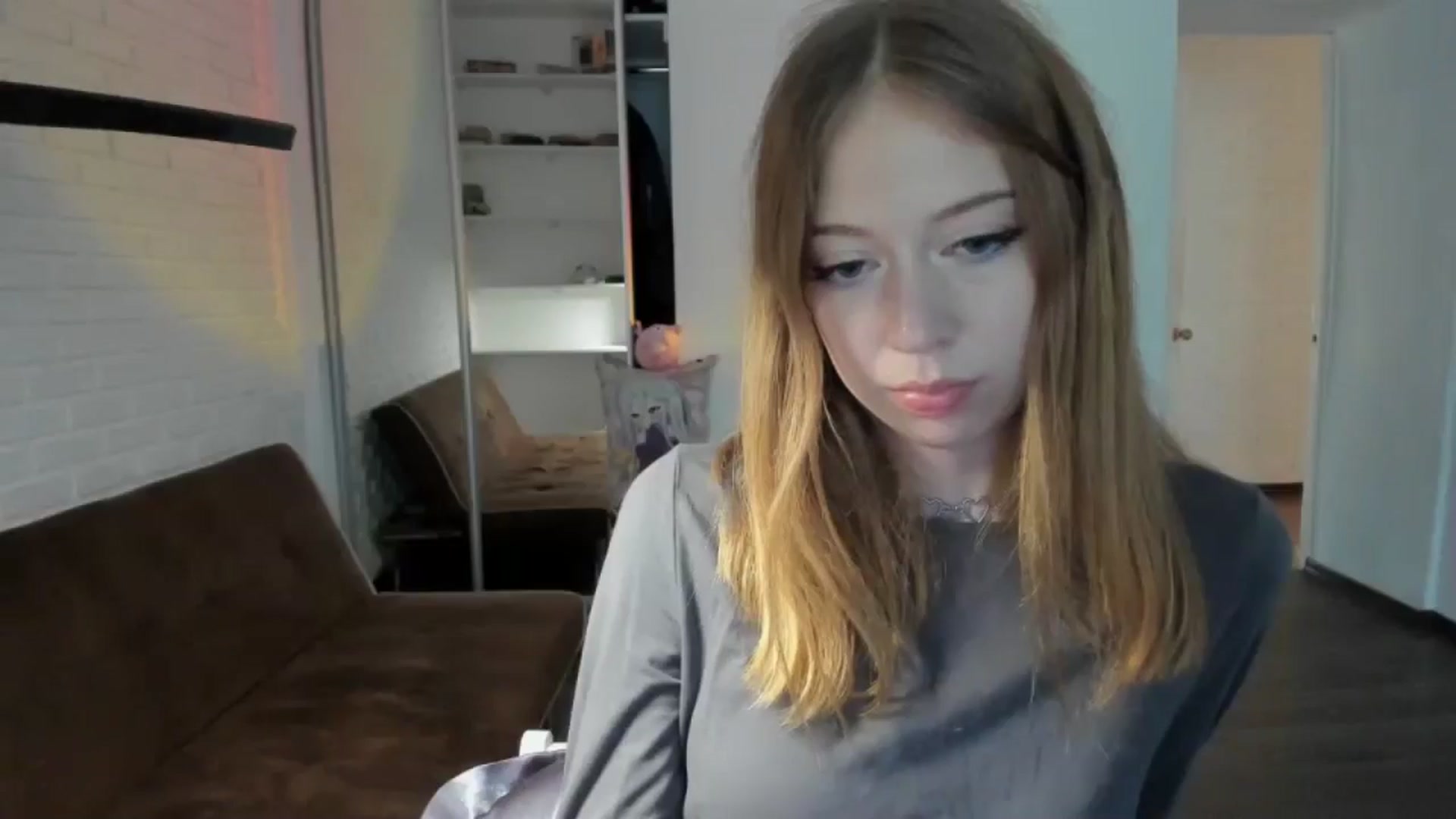 Gallery image thumbnail from RoboSasha's myfreecams stream on, 08/18/2024, 14:40 image 17 of 20