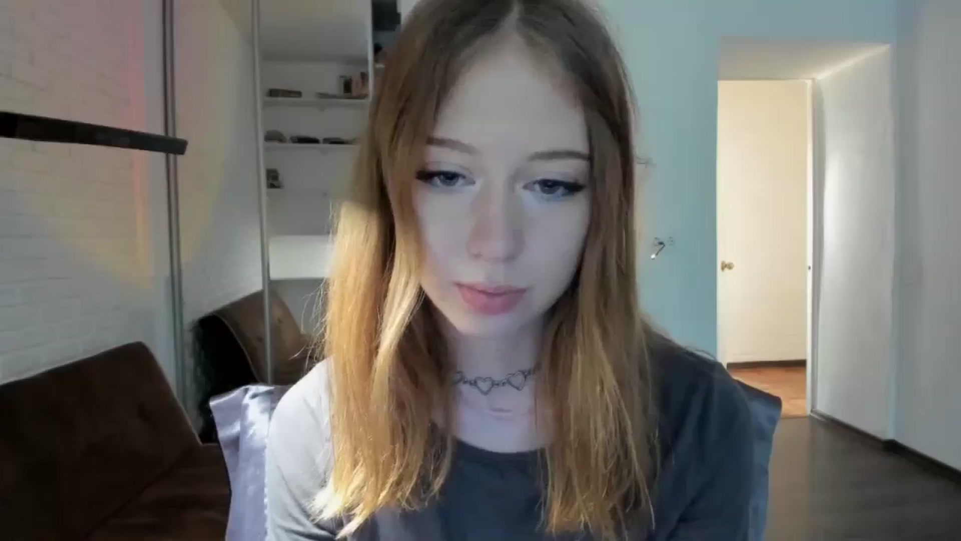 Gallery image thumbnail from RoboSasha's myfreecams stream on, 08/18/2024, 14:40 image 4 of 20
