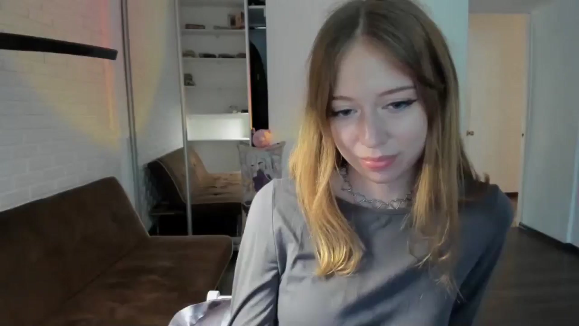 Gallery image thumbnail from RoboSasha's myfreecams stream on, 08/18/2024, 14:40 image 18 of 20
