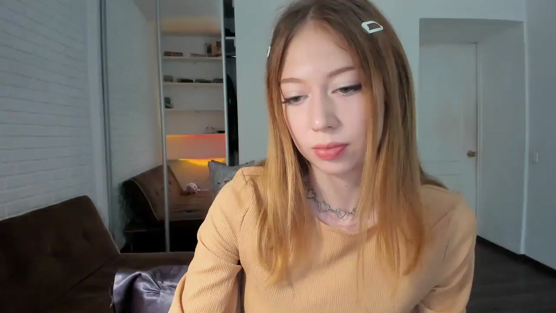 Gallery image thumbnail from RoboSasha's myfreecams stream on, 08/22/2024, 11:56 image 18 of 20