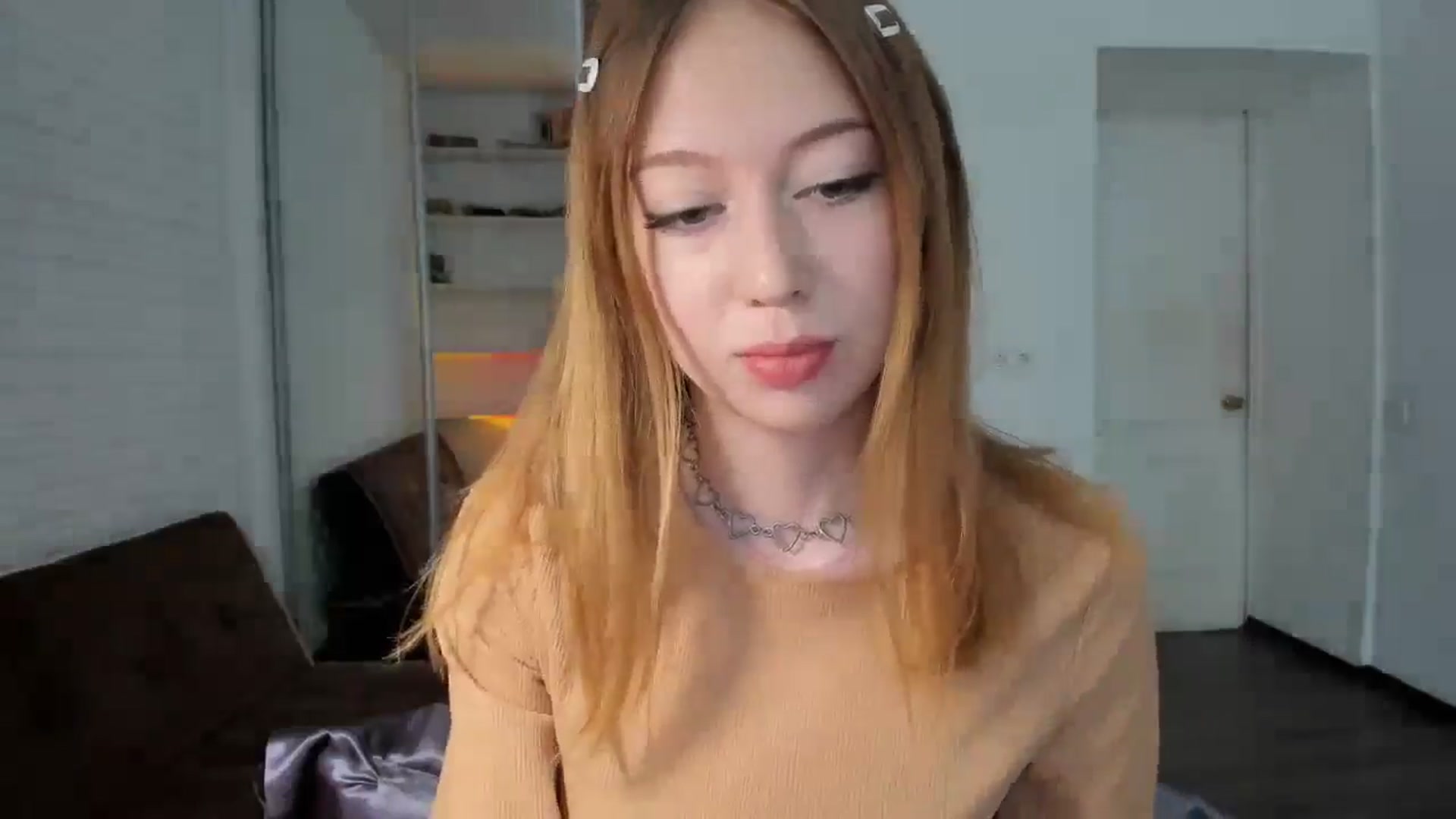 Gallery image thumbnail from RoboSasha's myfreecams stream on, 08/22/2024, 11:56 image 5 of 20
