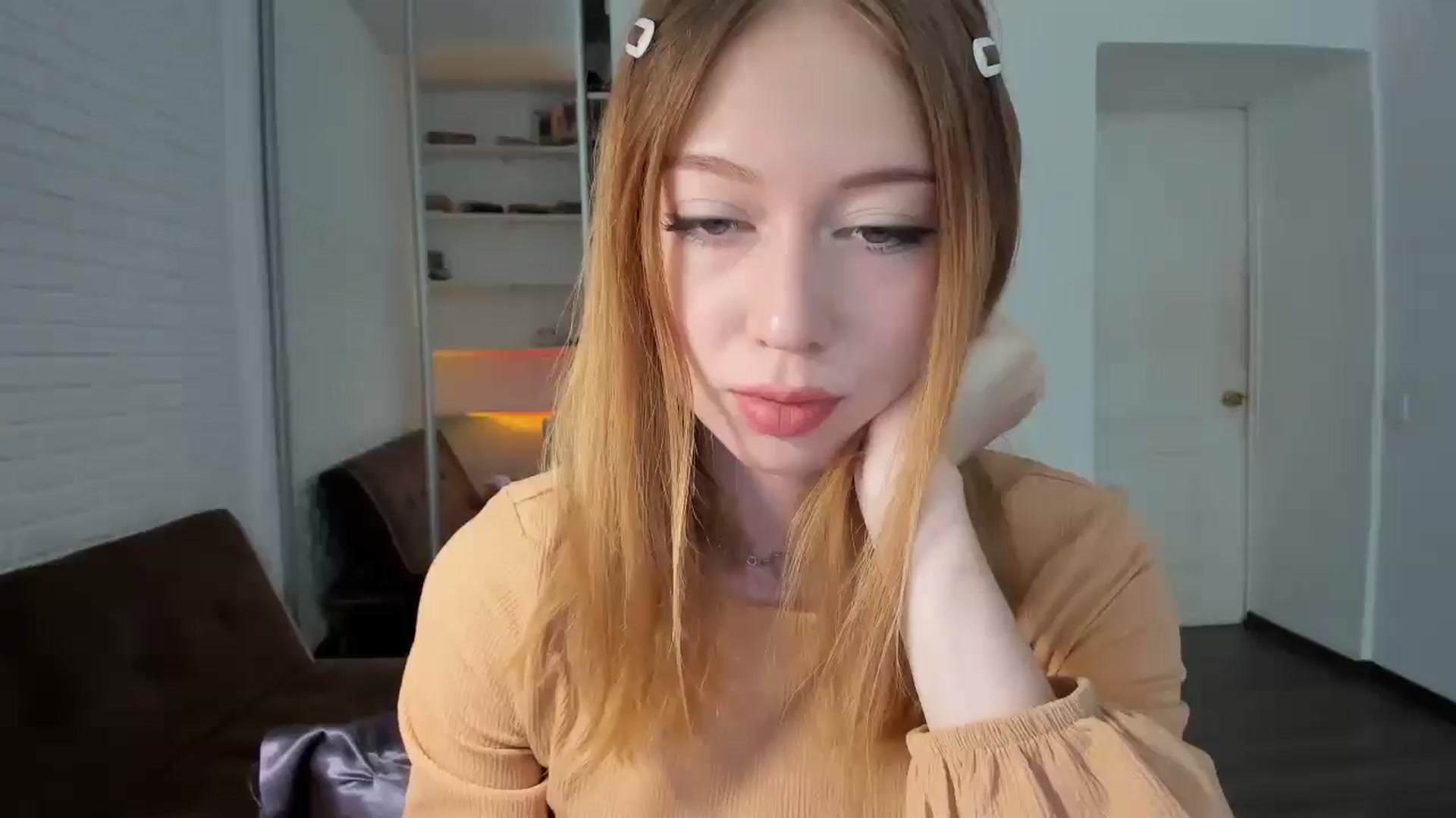 Gallery image thumbnail from RoboSasha's myfreecams stream on, 08/22/2024, 11:56 image 4 of 20