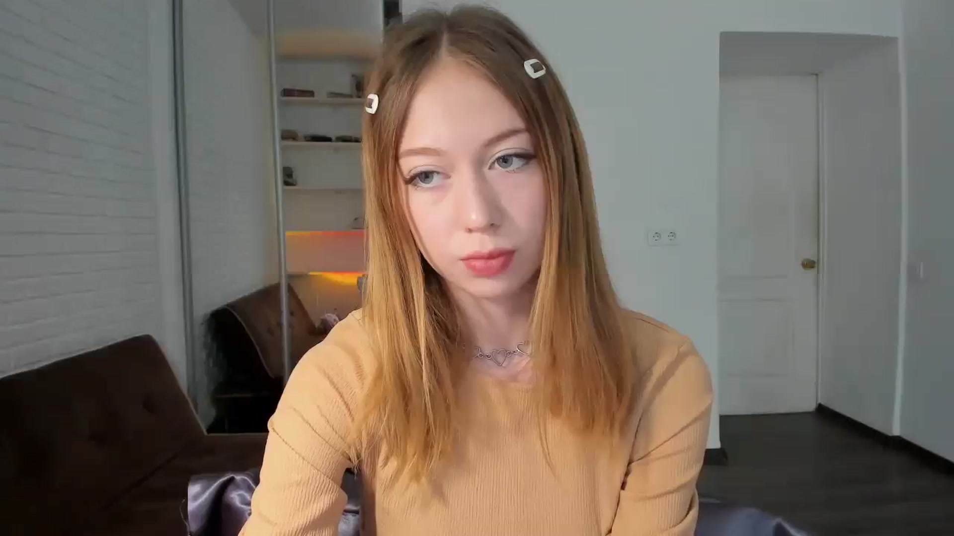 Gallery image thumbnail from RoboSasha's myfreecams stream on, 08/22/2024, 11:56 image 1 of 20