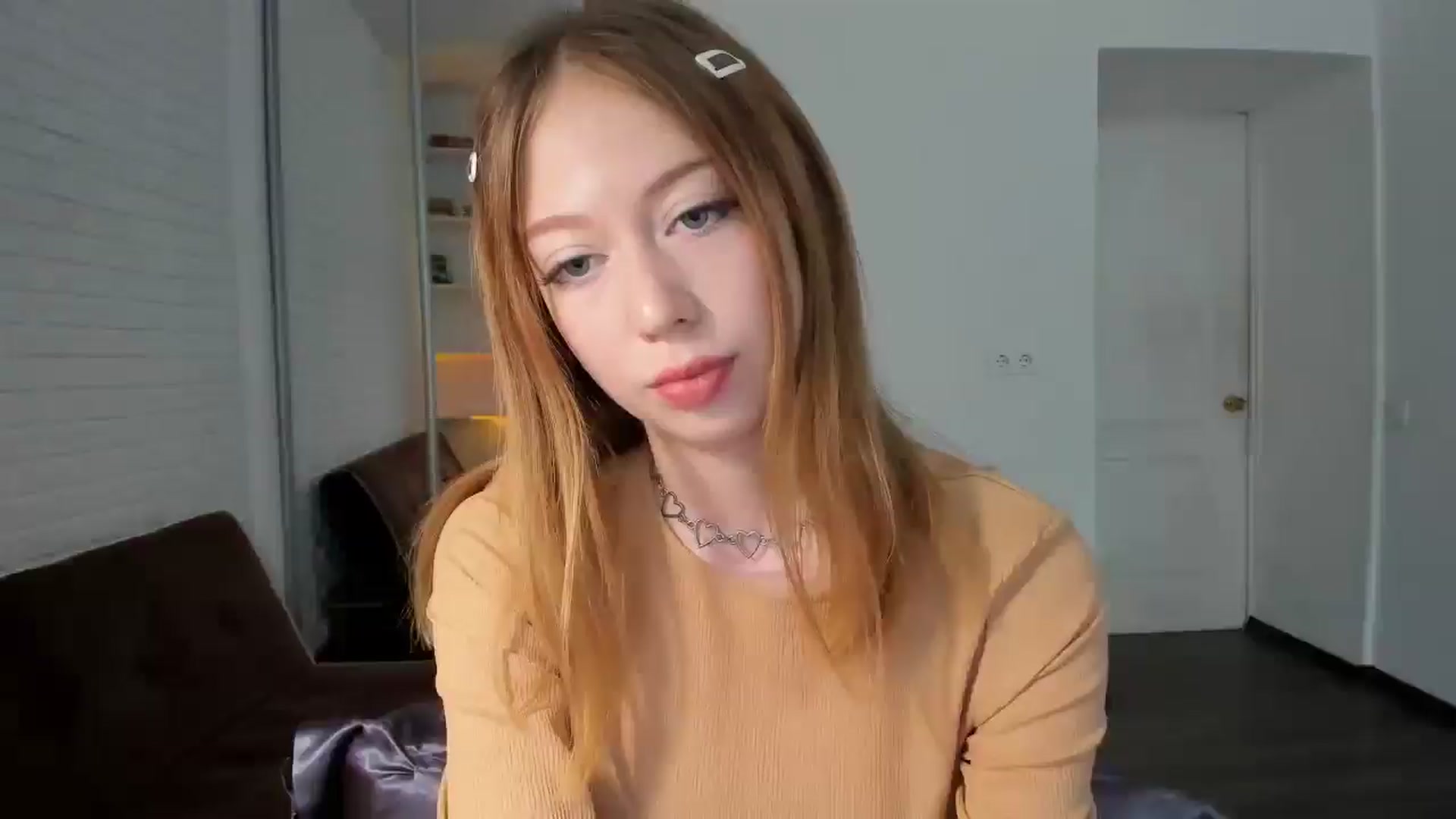 Gallery image thumbnail from RoboSasha's myfreecams stream on, 08/22/2024, 11:56 image 7 of 20