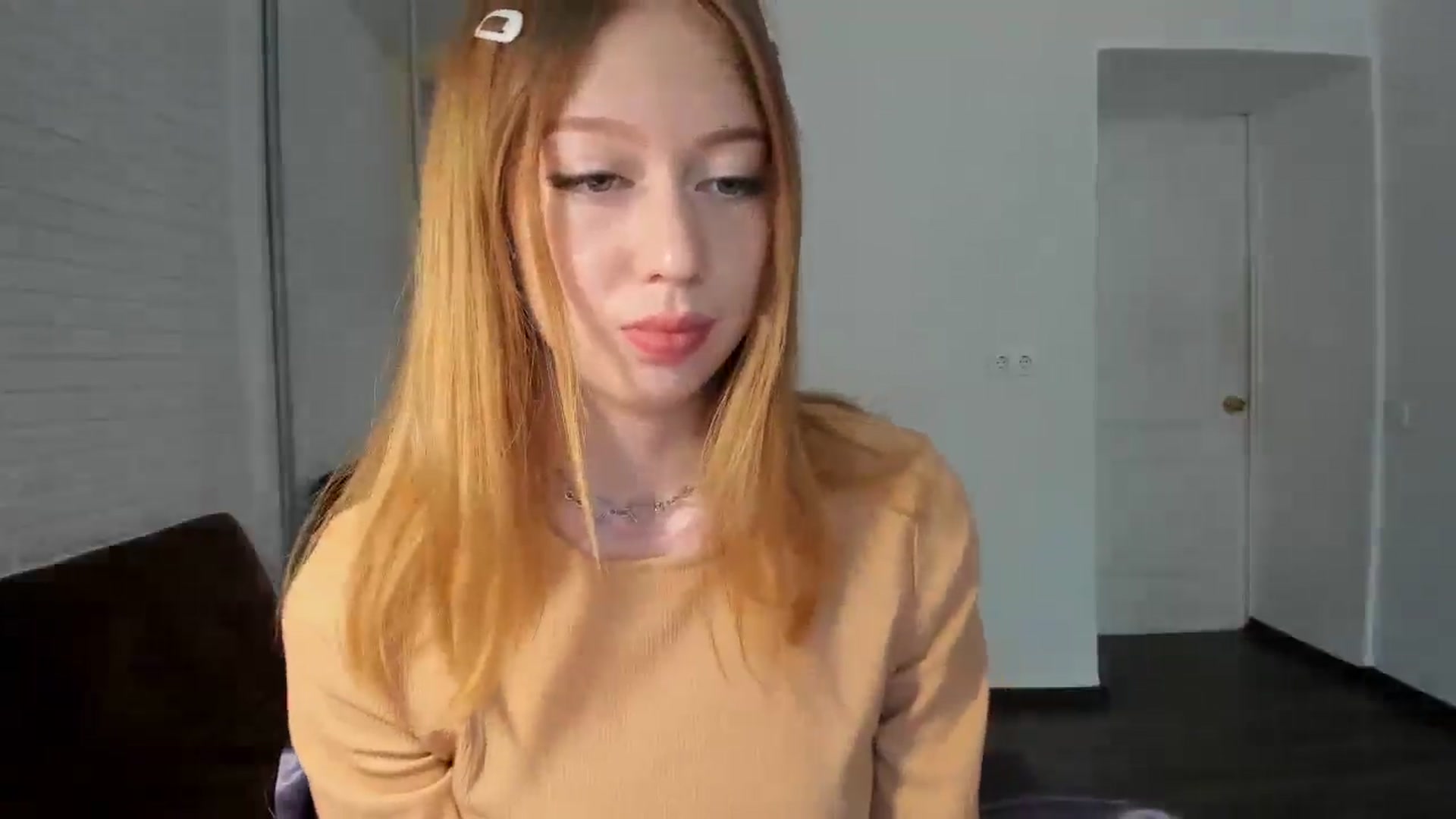 Gallery image thumbnail from RoboSasha's myfreecams stream on, 08/22/2024, 11:56 image 16 of 20
