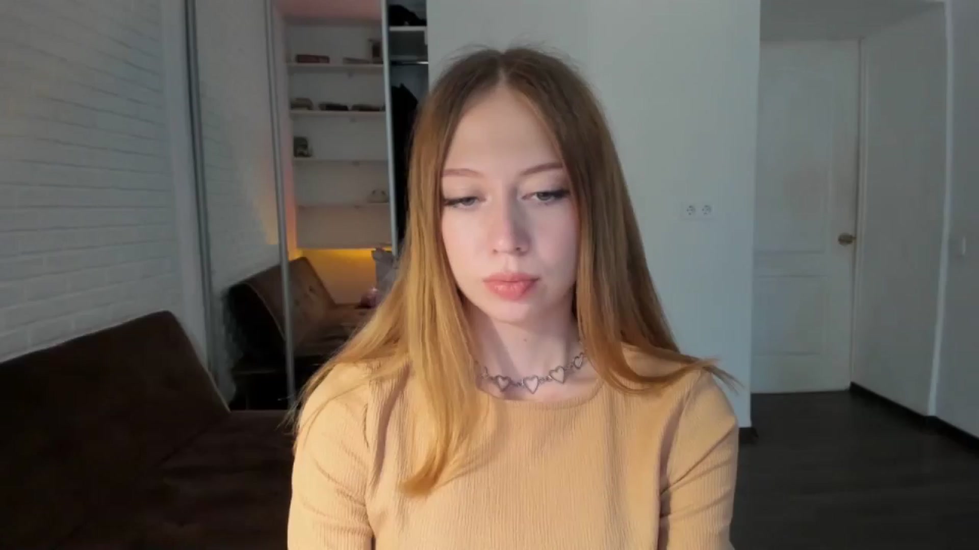 Gallery image thumbnail from RoboSasha's myfreecams stream on, 08/26/2024, 13:46 image 9 of 20