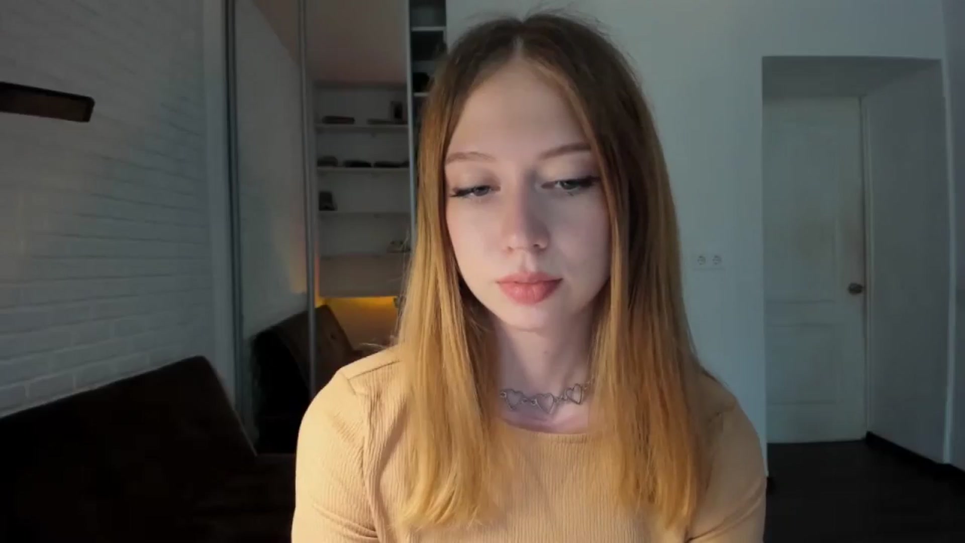 Gallery image thumbnail from RoboSasha's myfreecams stream on, 08/26/2024, 13:46 image 2 of 20