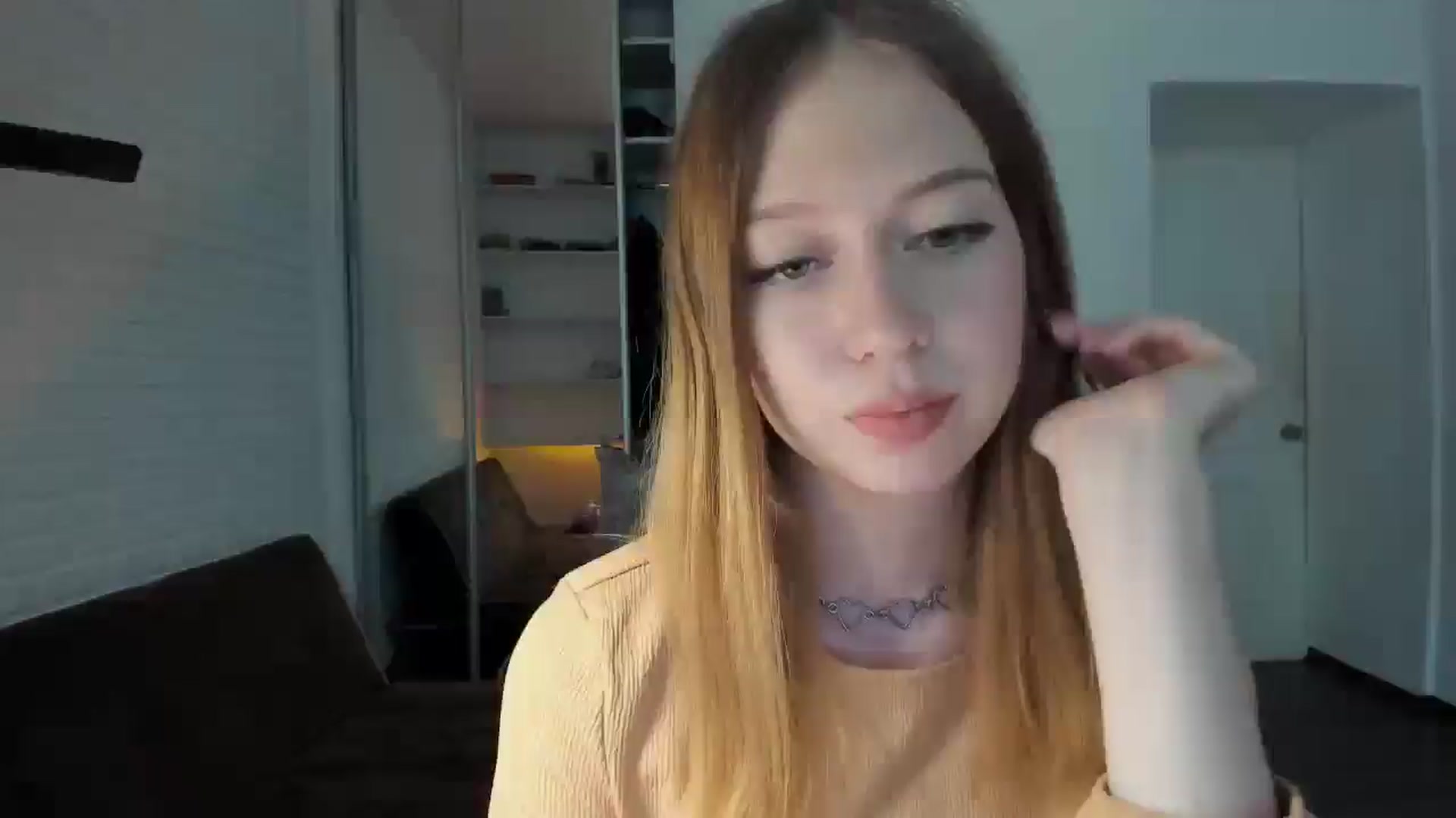 Gallery image thumbnail from RoboSasha's myfreecams stream on, 08/26/2024, 13:46 image 3 of 20