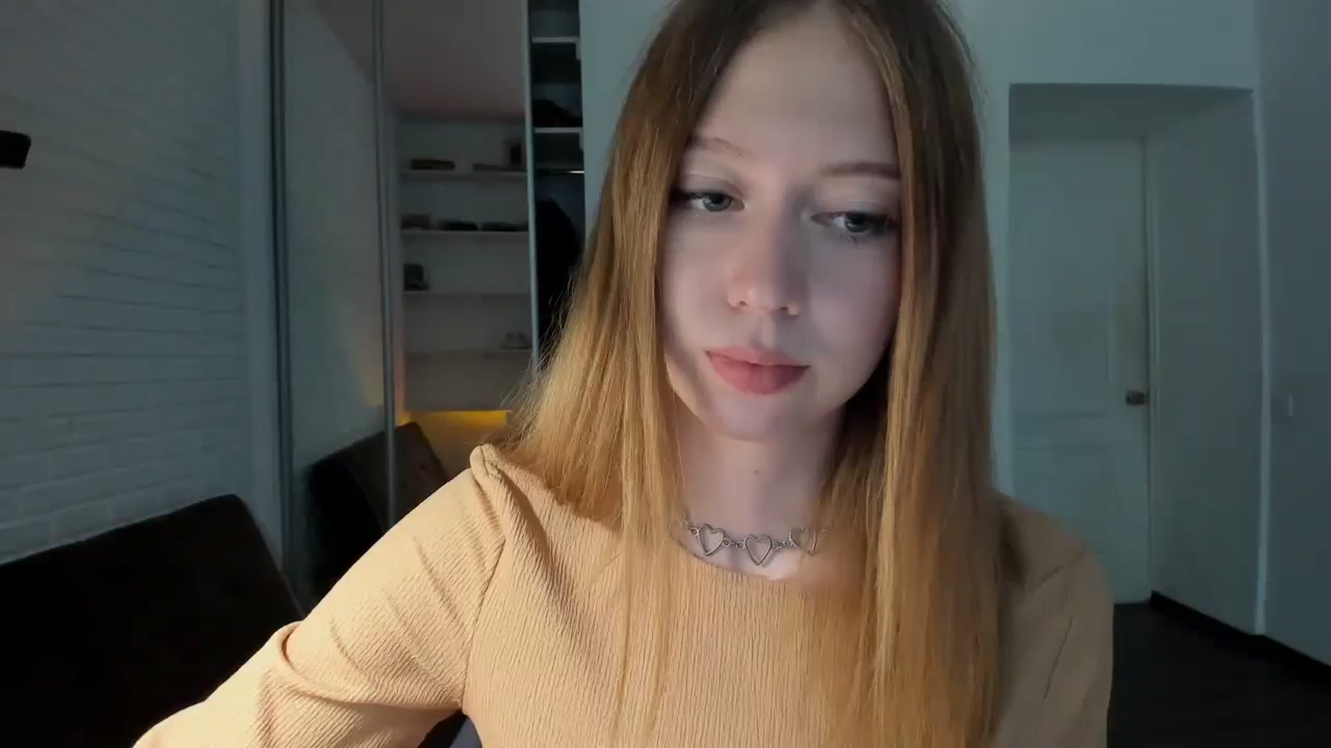 Gallery image thumbnail from RoboSasha's myfreecams stream on, 08/26/2024, 13:46 image 5 of 20