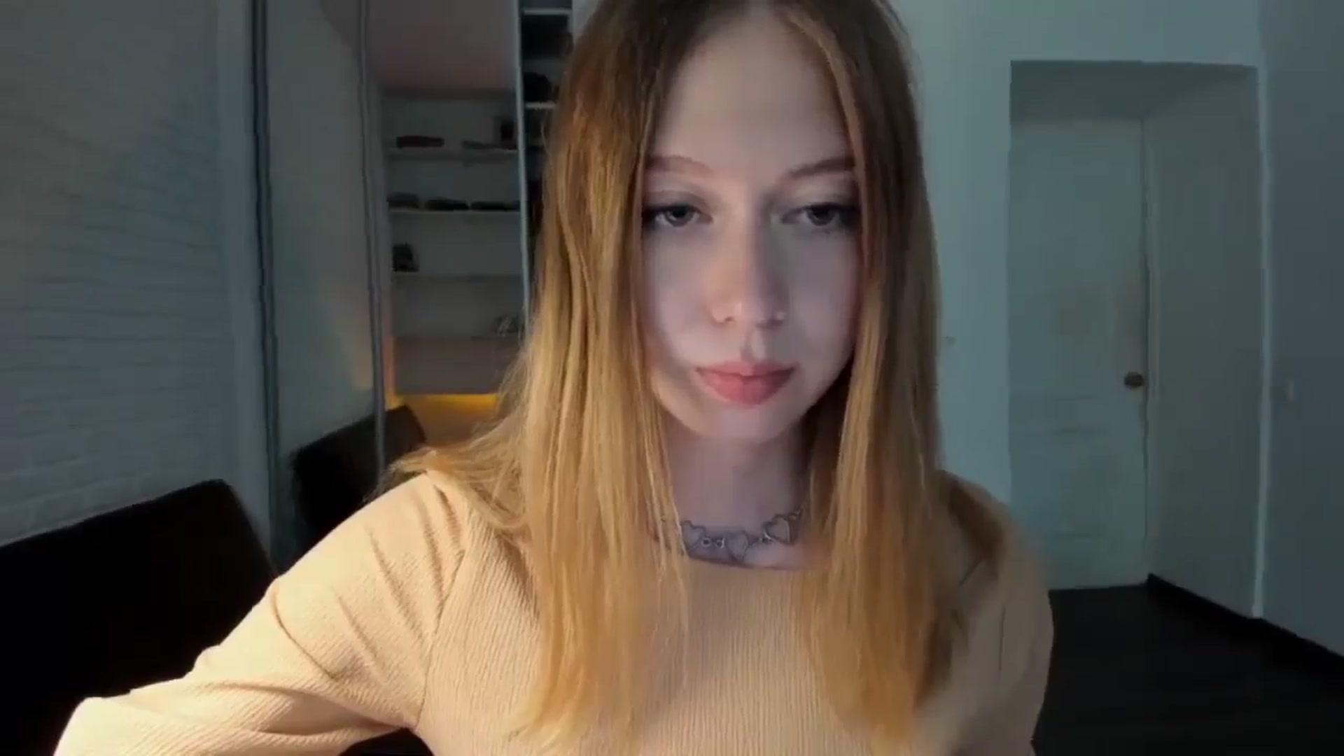 Gallery image thumbnail from RoboSasha's myfreecams stream on, 08/26/2024, 13:46 image 8 of 20
