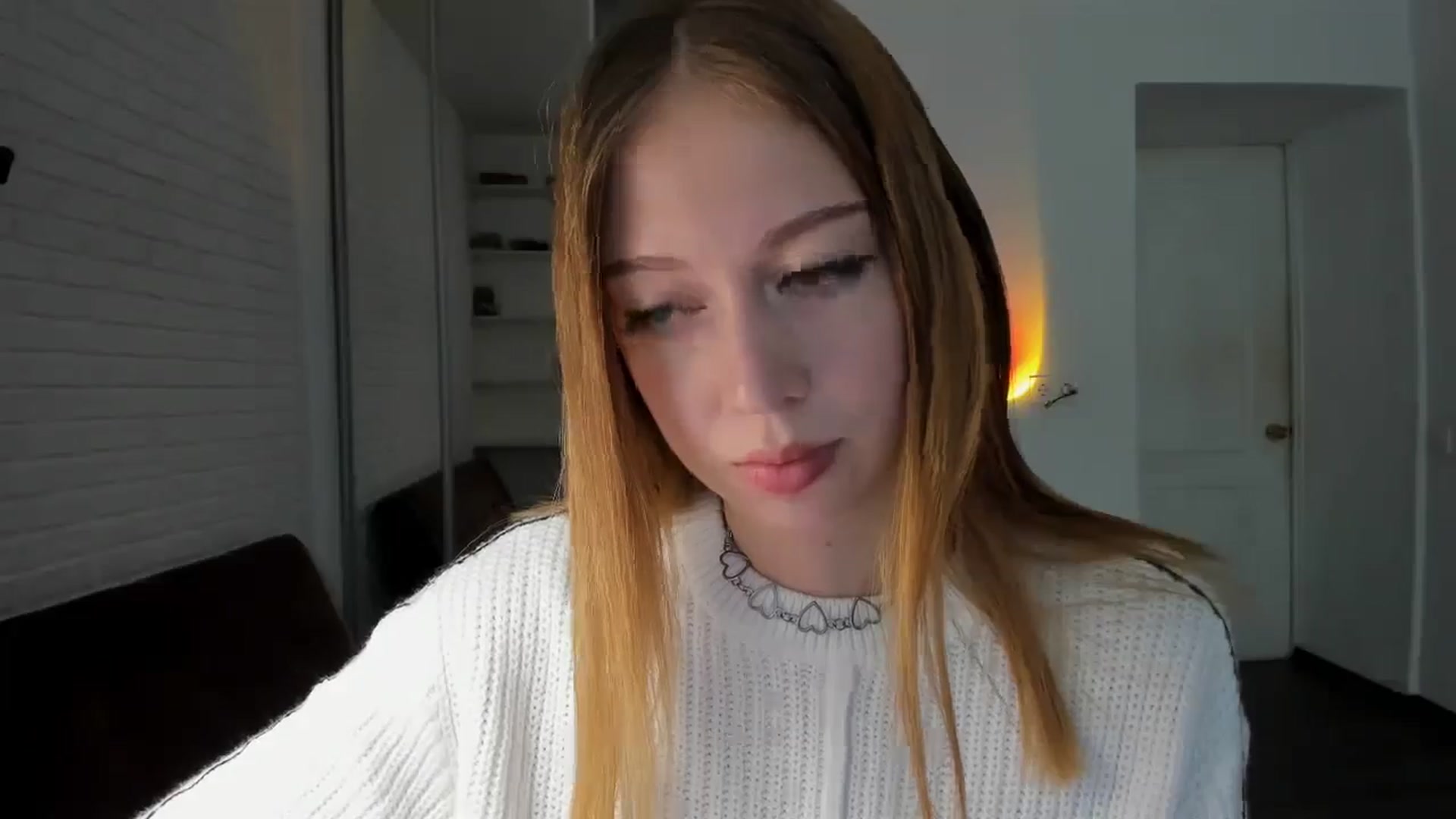 Gallery image thumbnail from RoboSasha's myfreecams stream on, 08/28/2024, 11:46 image 10 of 20