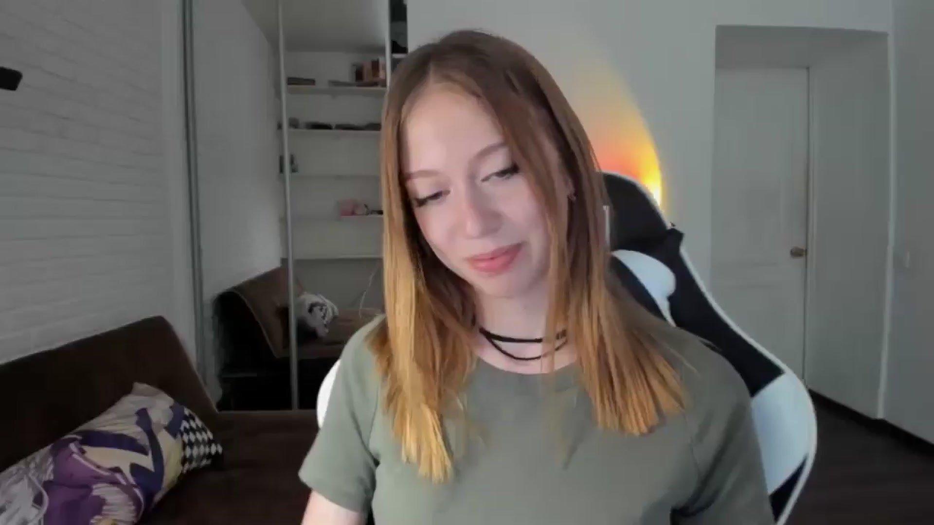 Gallery image thumbnail from RoboSasha's myfreecams stream on, 08/30/2024, 14:29 image 15 of 20