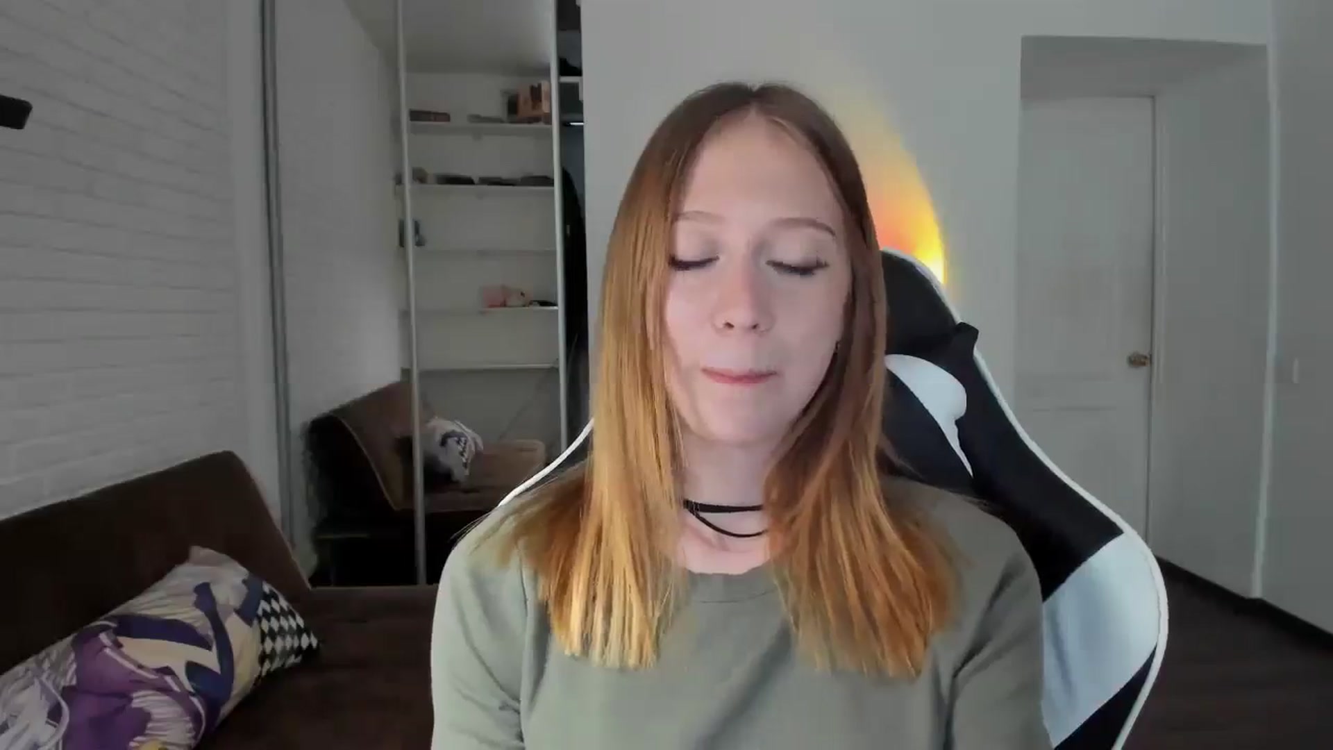 Gallery image thumbnail from RoboSasha's myfreecams stream on, 08/30/2024, 14:29 image 17 of 20
