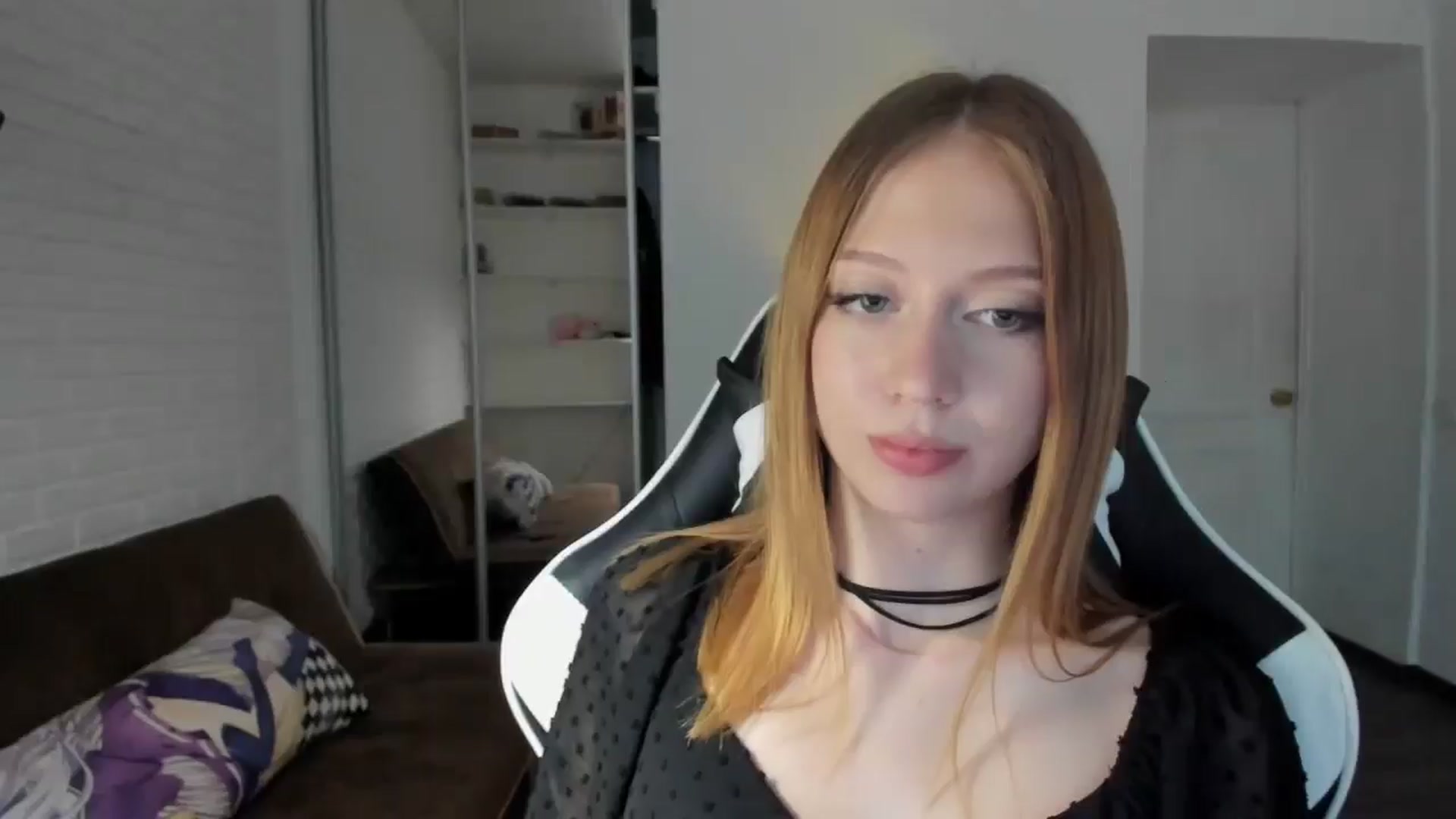 Gallery image thumbnail from RoboSasha's myfreecams stream on, 08/30/2024, 14:47 image 12 of 20