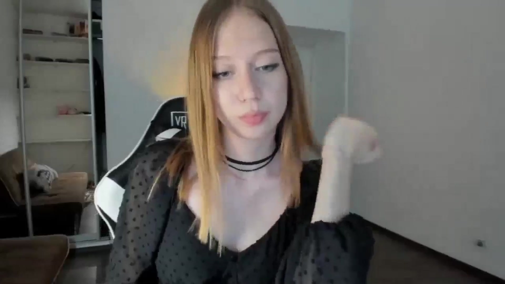 Gallery image thumbnail from RoboSasha's myfreecams stream on, 08/30/2024, 15:11 image 7 of 20