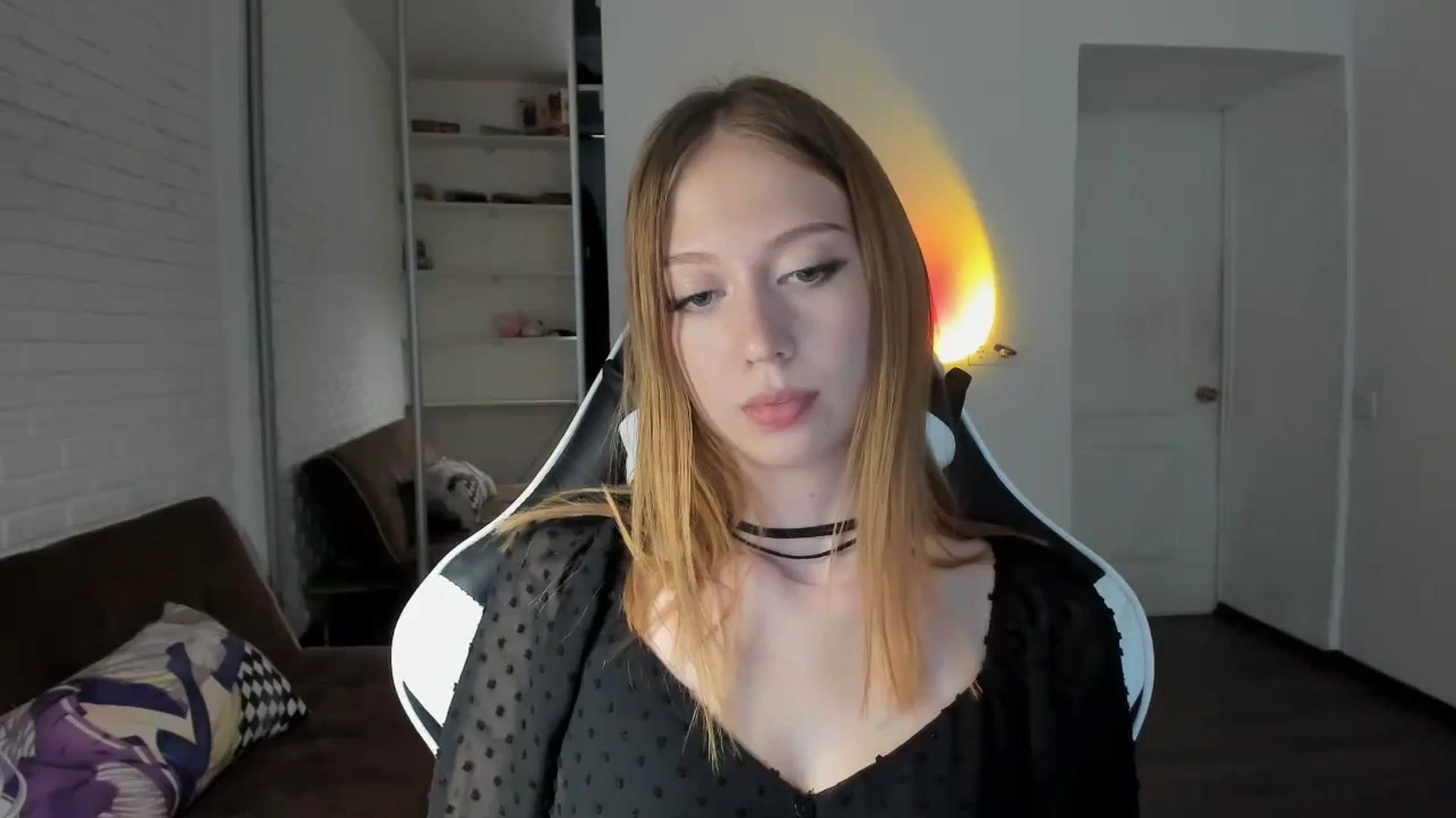 Gallery image thumbnail from RoboSasha's myfreecams stream on, 08/30/2024, 15:11 image 9 of 20