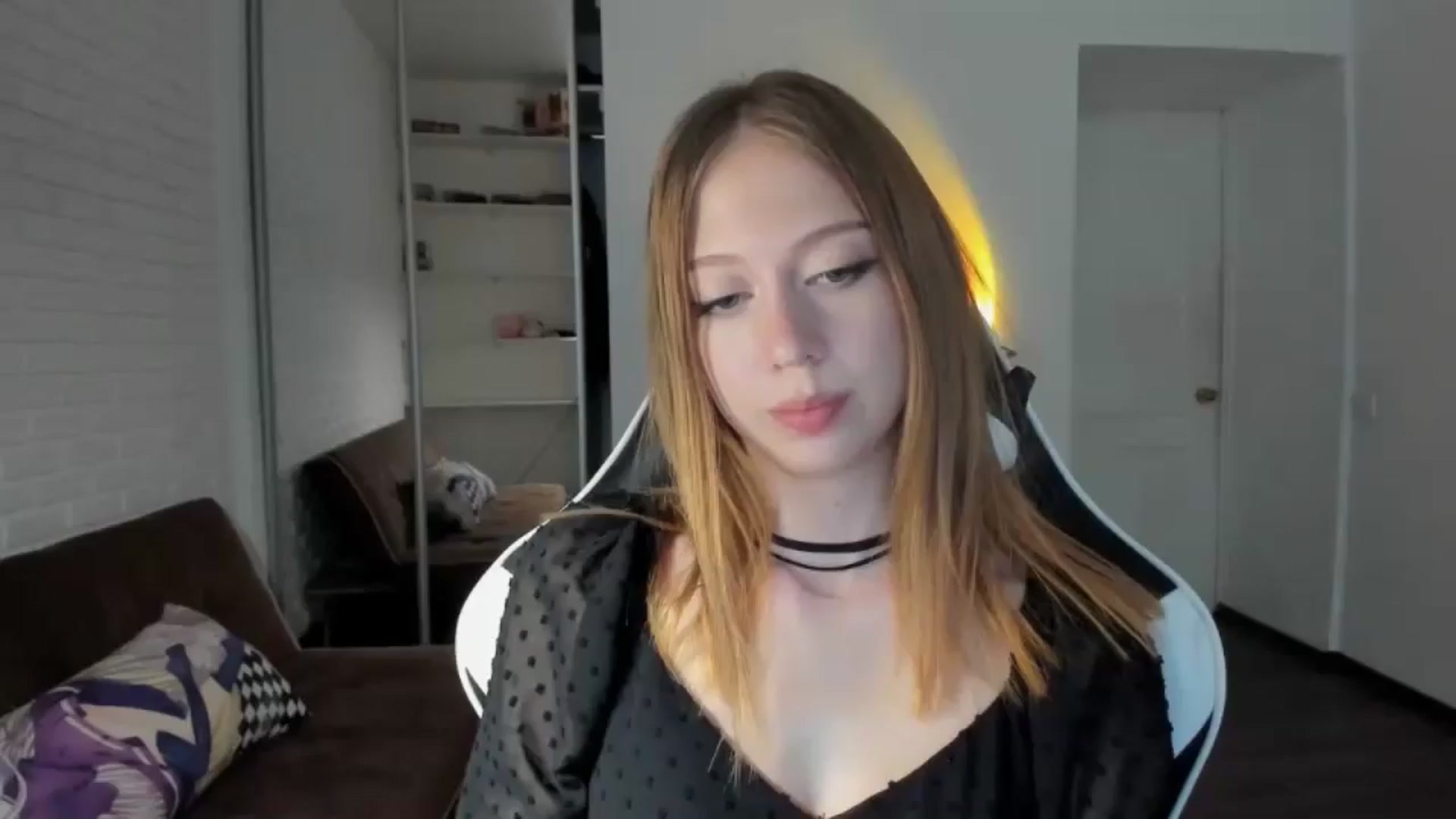 Gallery image thumbnail from RoboSasha's myfreecams stream on, 08/30/2024, 15:11 image 11 of 20