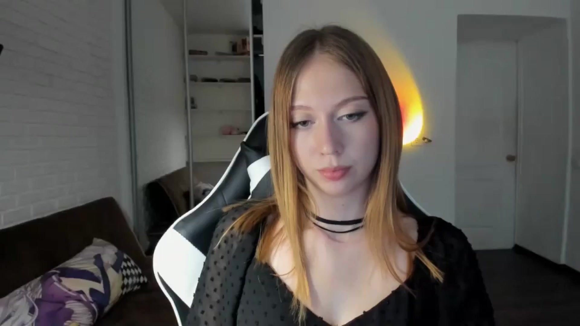 Gallery image thumbnail from RoboSasha's myfreecams stream on, 08/30/2024, 15:11 image 6 of 20