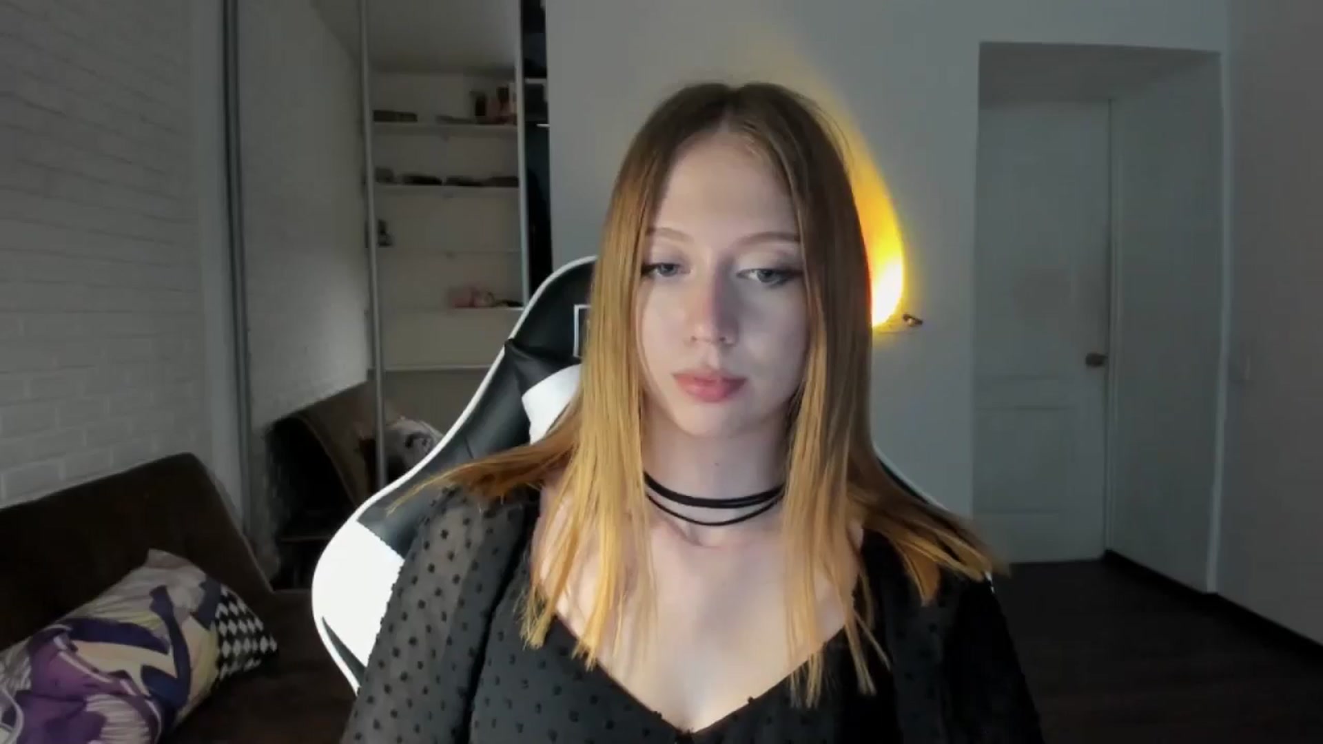 Gallery image thumbnail from RoboSasha's myfreecams stream on, 08/30/2024, 15:29 image 11 of 20