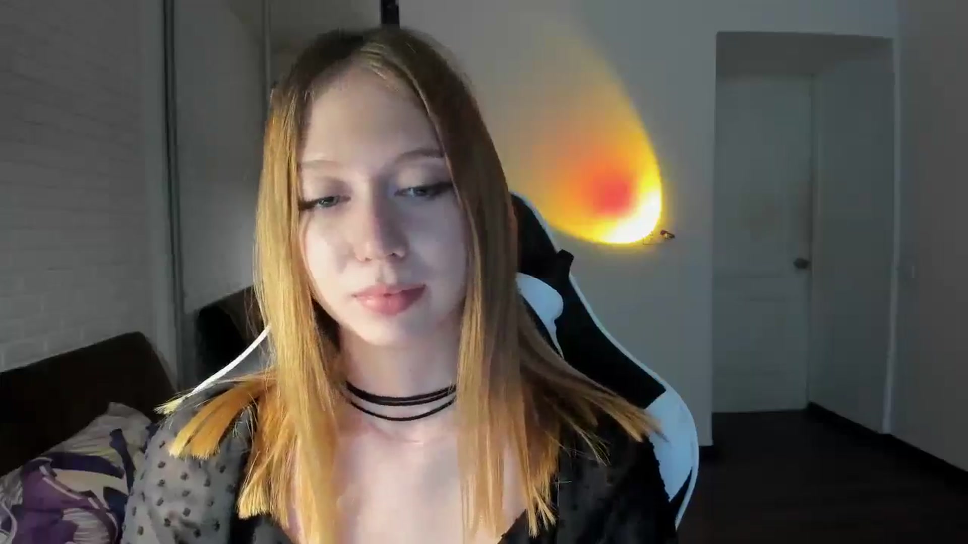 Gallery image thumbnail from RoboSasha's myfreecams stream on, 08/30/2024, 15:29 image 15 of 20