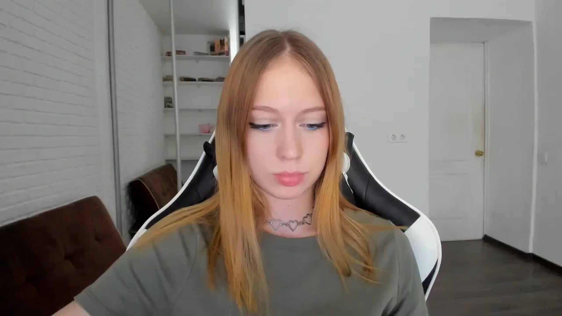 Gallery image thumbnail from RoboSasha's myfreecams stream on, 09/02/2024, 12:45 image 1 of 20