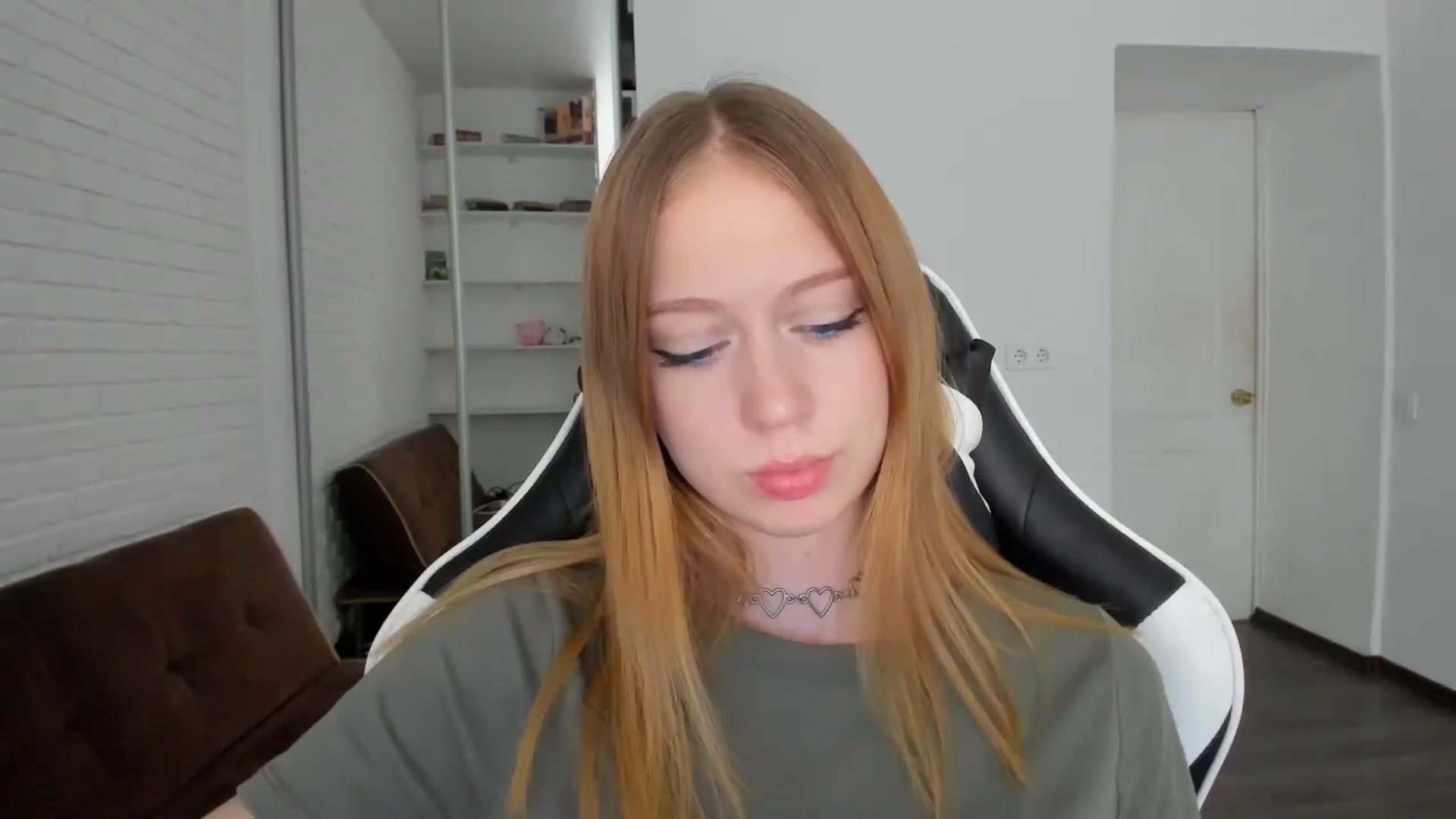 Gallery image thumbnail from RoboSasha's myfreecams stream on, 09/02/2024, 12:45 image 8 of 20