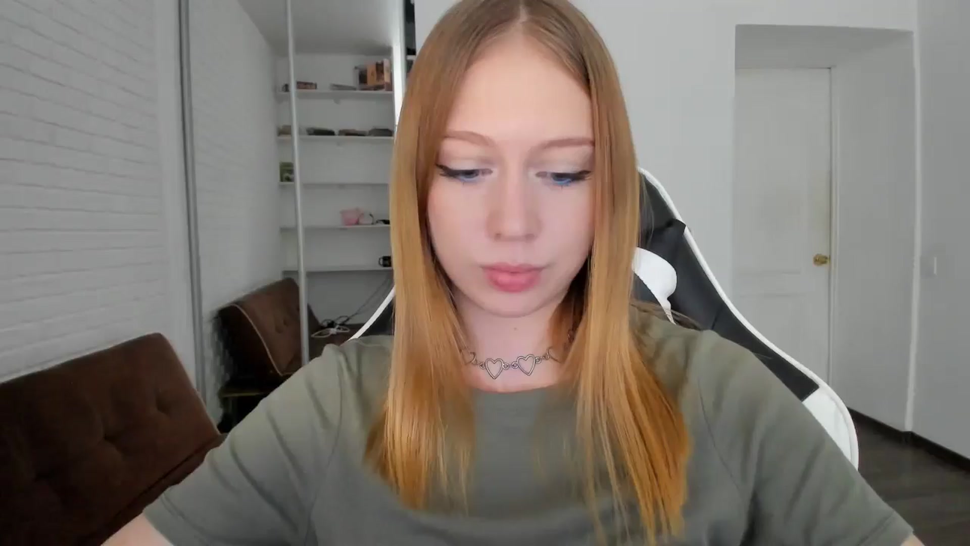 Gallery image thumbnail from RoboSasha's myfreecams stream on, 09/02/2024, 12:45 image 18 of 20