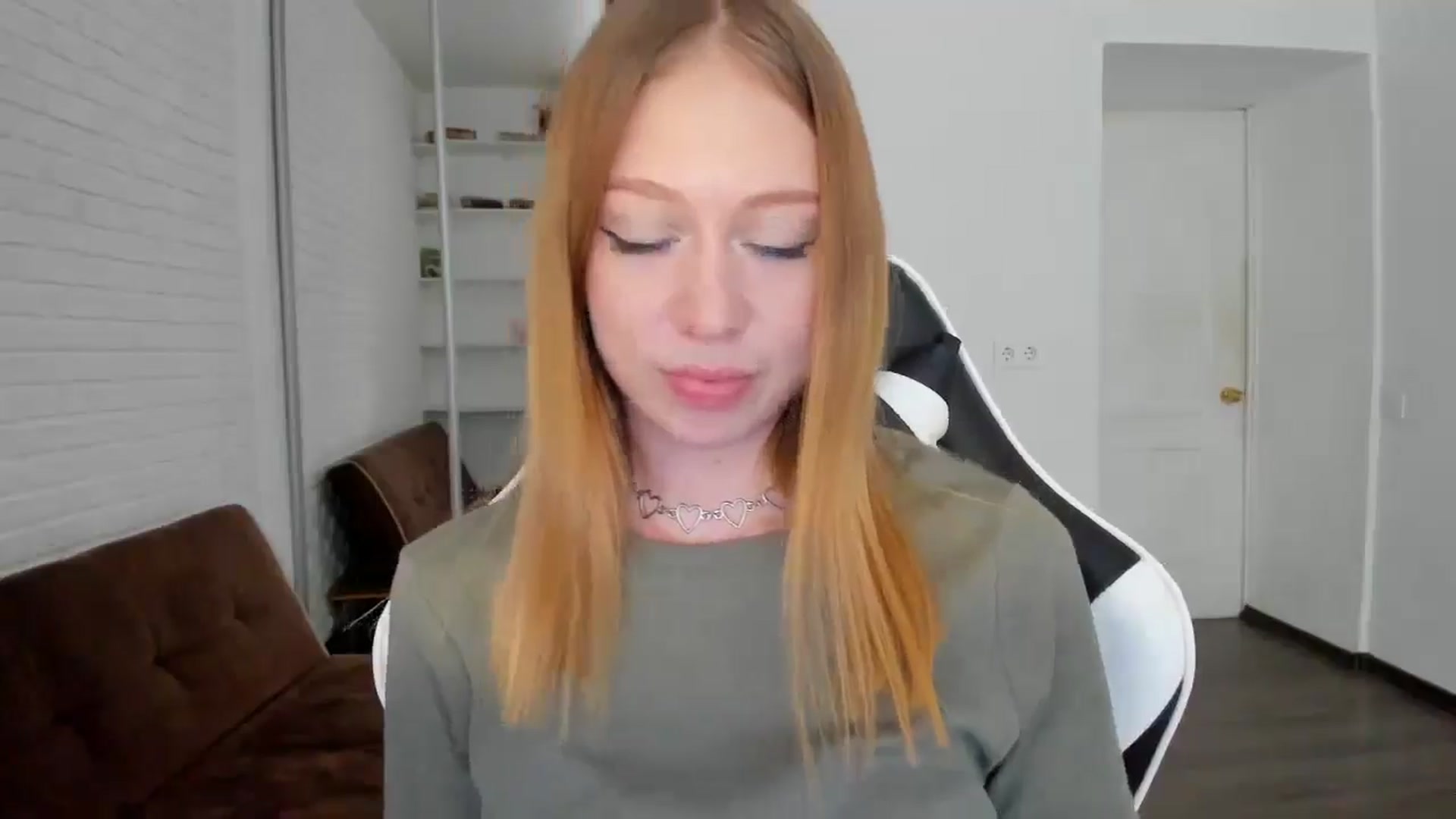 Gallery image thumbnail from RoboSasha's myfreecams stream on, 09/02/2024, 12:45 image 16 of 20