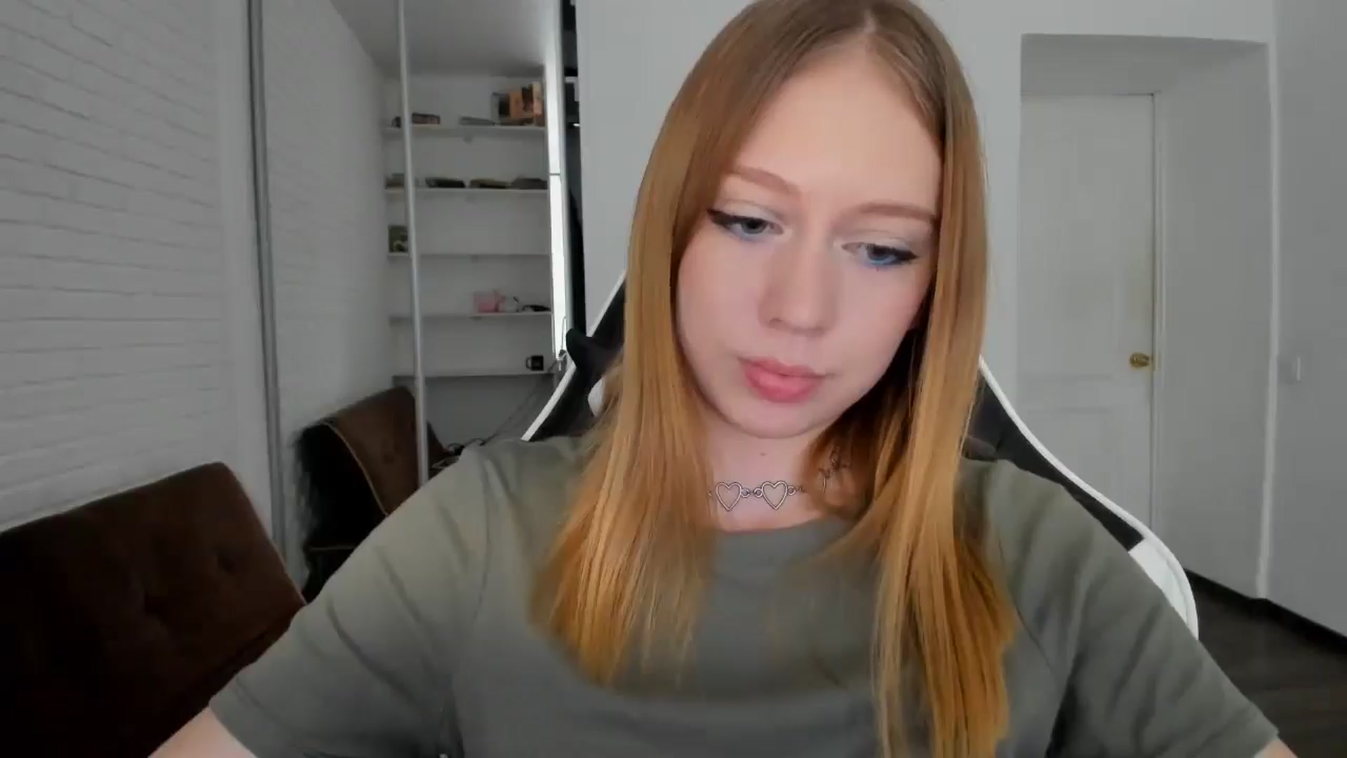 Gallery image thumbnail from RoboSasha's myfreecams stream on, 09/02/2024, 12:45 image 19 of 20