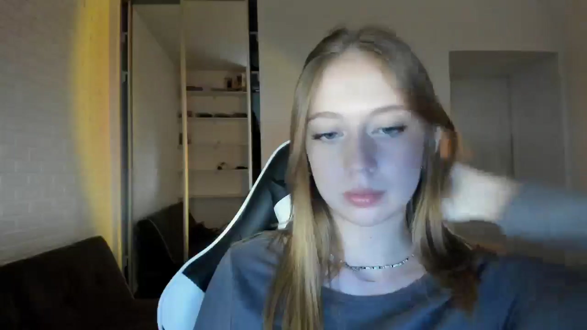 Gallery image thumbnail from RoboSasha's myfreecams stream on, 09/04/2024, 17:19 image 14 of 20