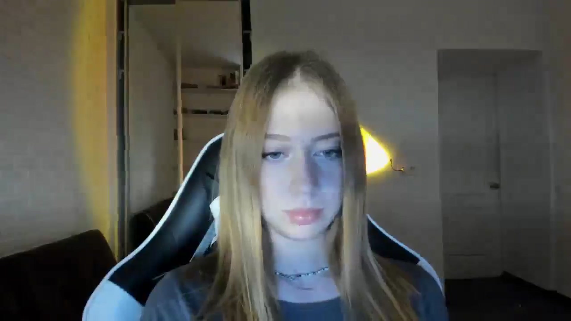 Gallery image thumbnail from RoboSasha's myfreecams stream on, 09/04/2024, 17:19 image 2 of 20