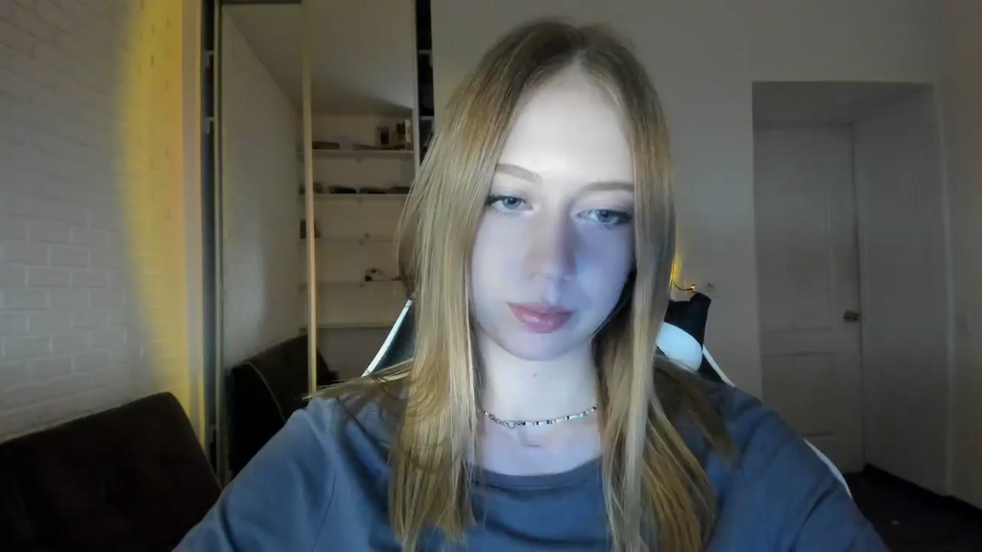 Gallery image thumbnail from RoboSasha's myfreecams stream on, 09/04/2024, 17:19 image 10 of 20