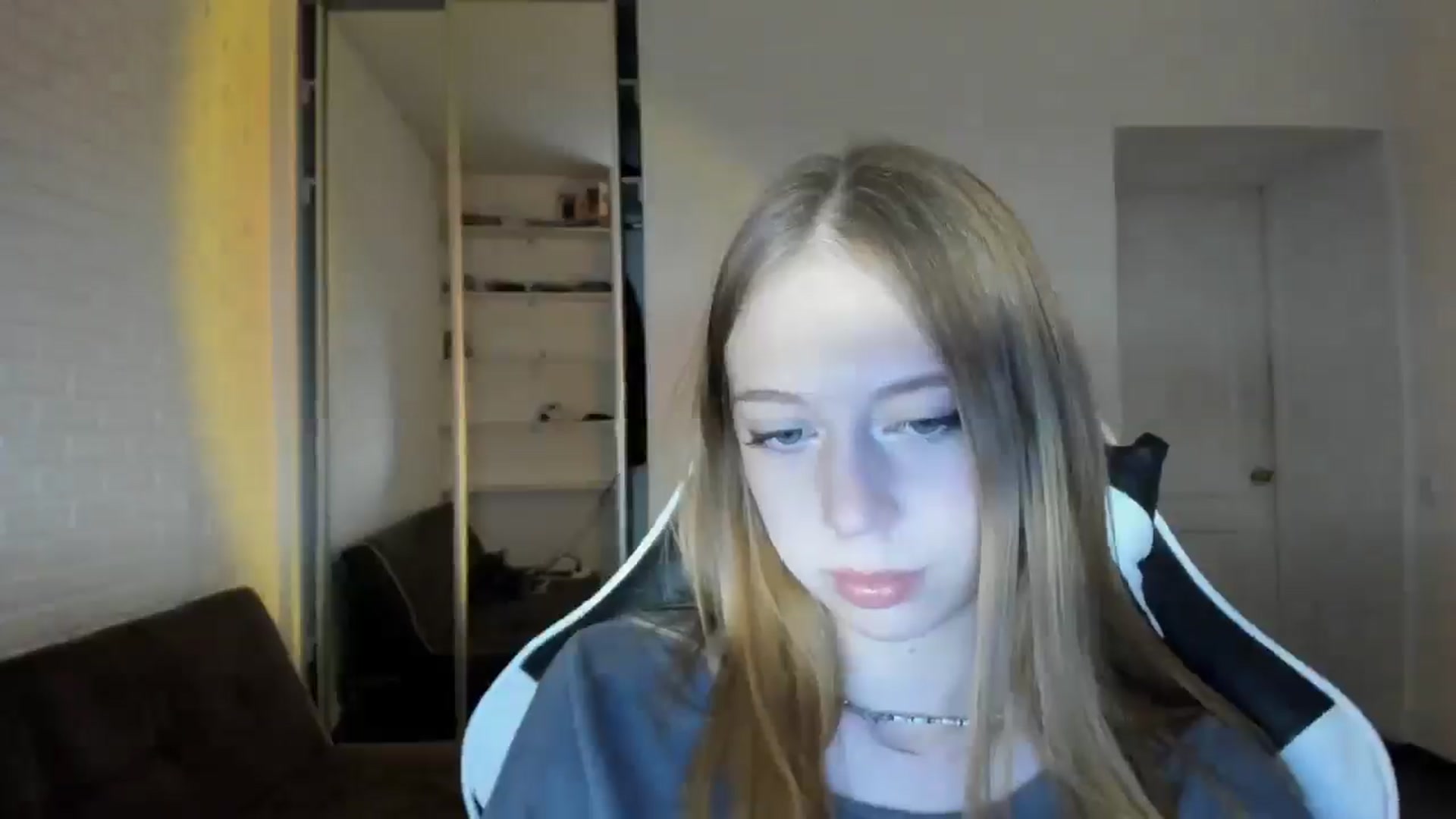 Gallery image thumbnail from RoboSasha's myfreecams stream on, 09/04/2024, 17:19 image 20 of 20