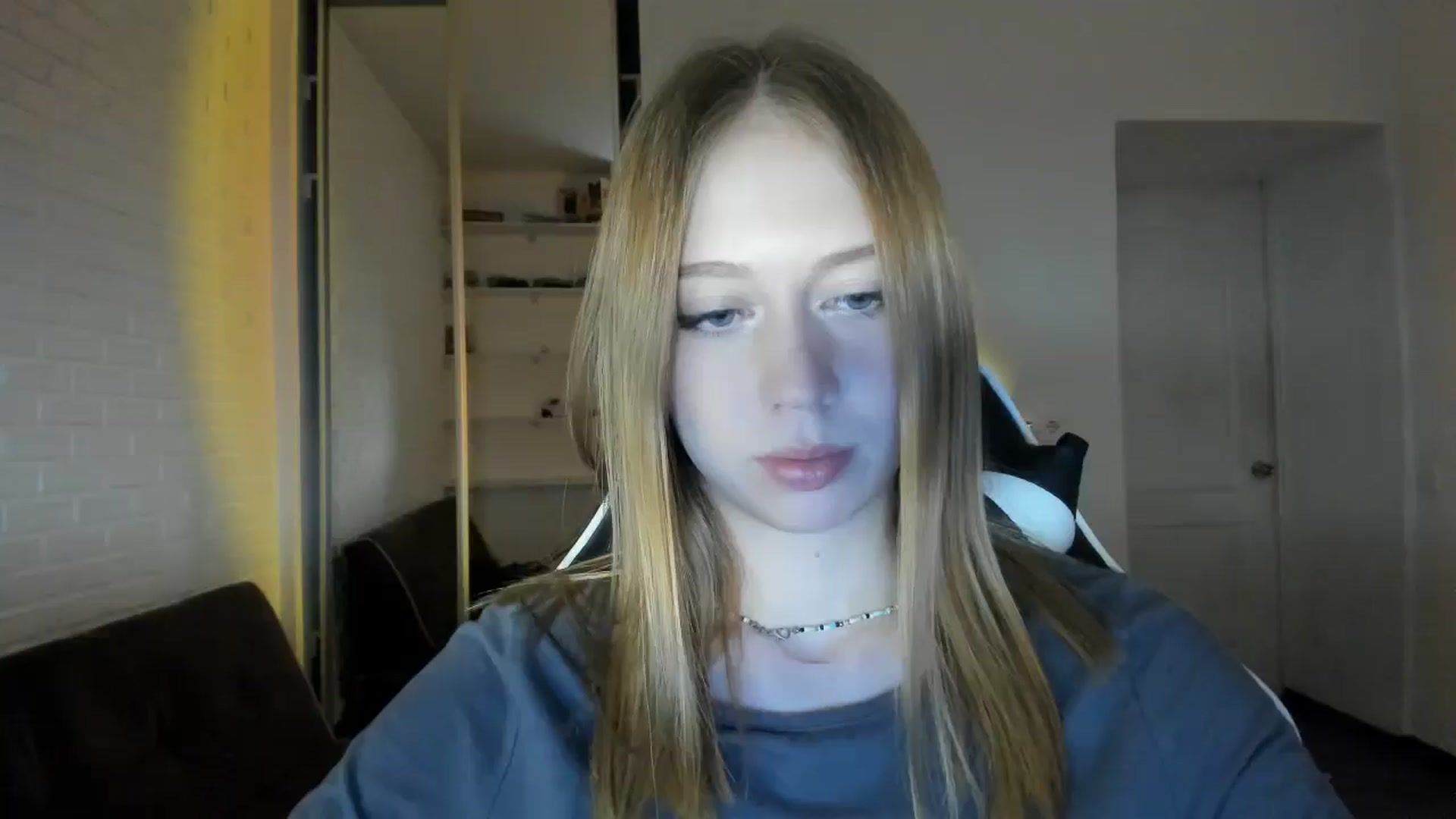 Gallery image thumbnail from RoboSasha's myfreecams stream on, 09/04/2024, 17:19 image 11 of 20
